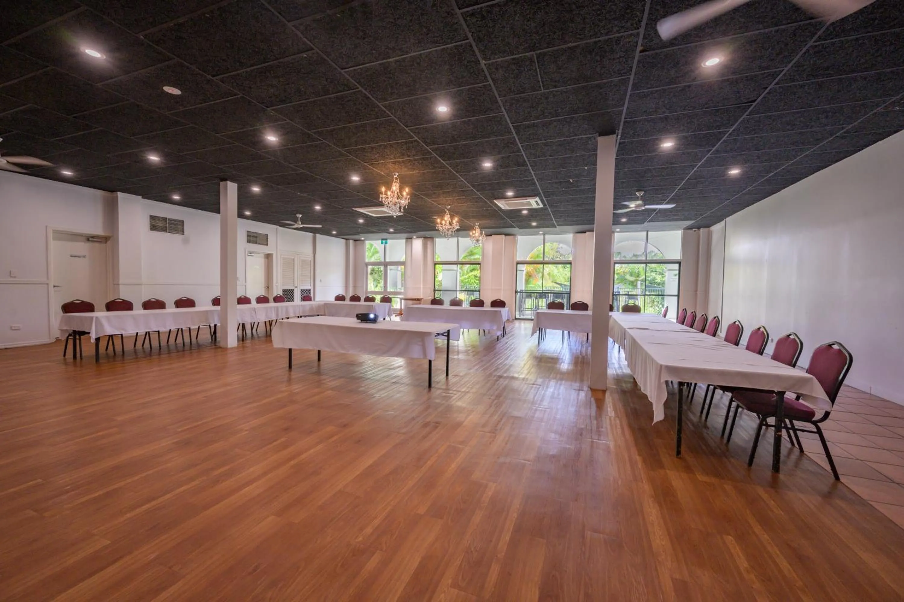 Property building in Amaroo On Mandalay, Magnetic Island