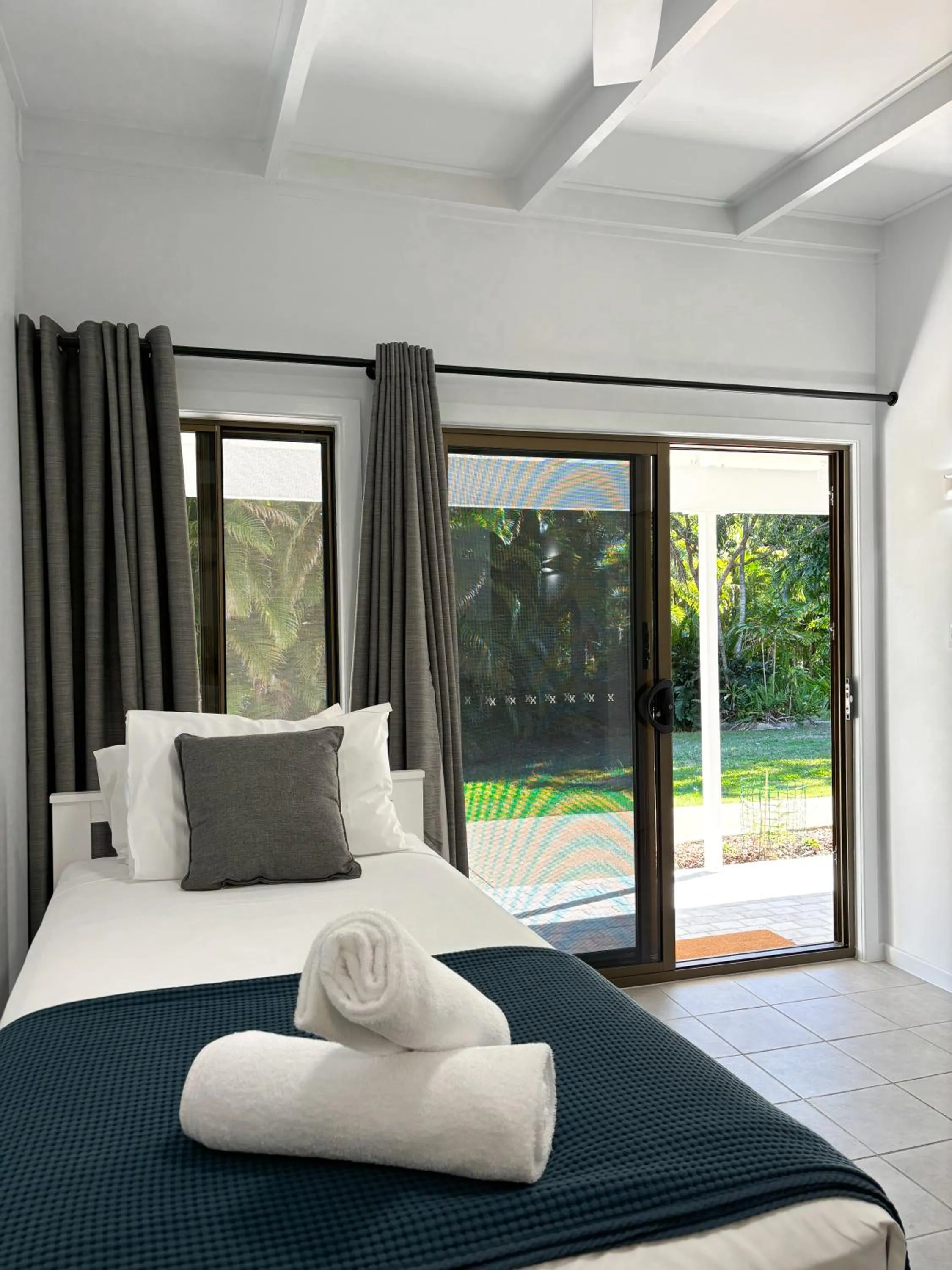 Bed in Amaroo On Mandalay, Magnetic Island