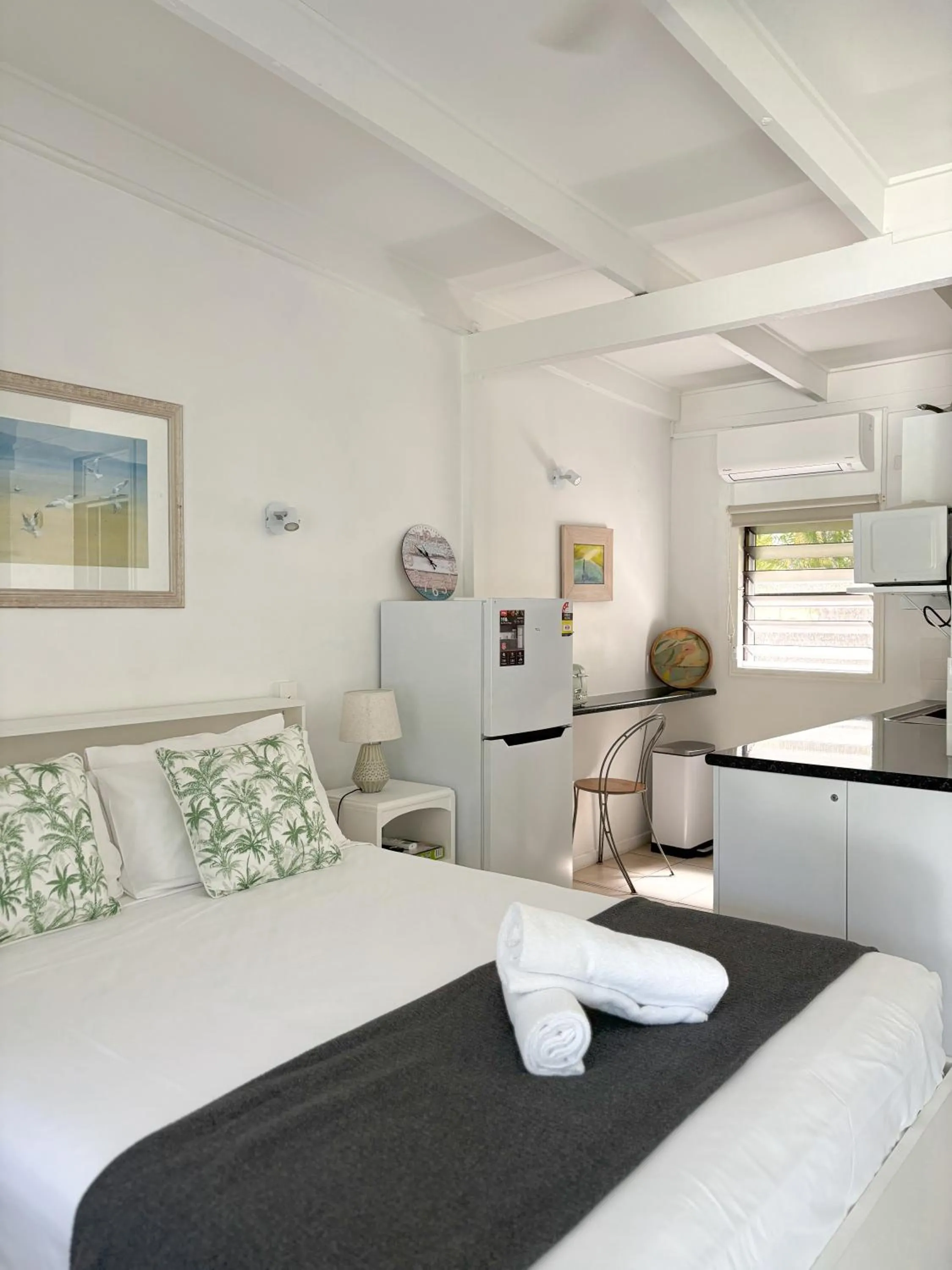 Bed in Amaroo On Mandalay, Magnetic Island