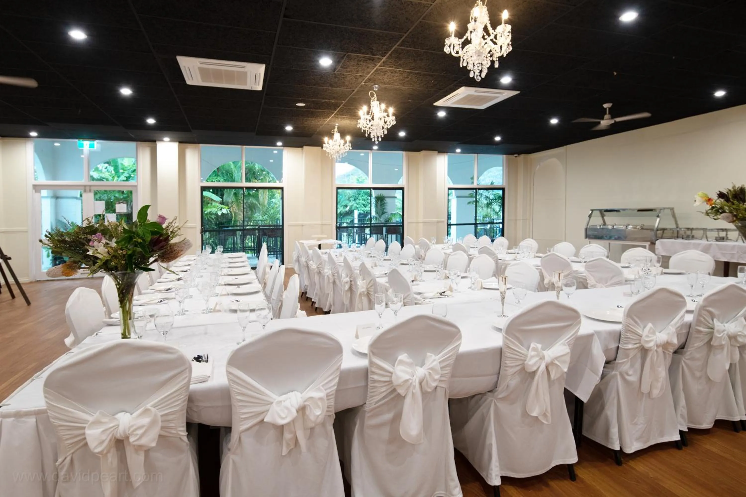 wedding in Amaroo On Mandalay, Magnetic Island