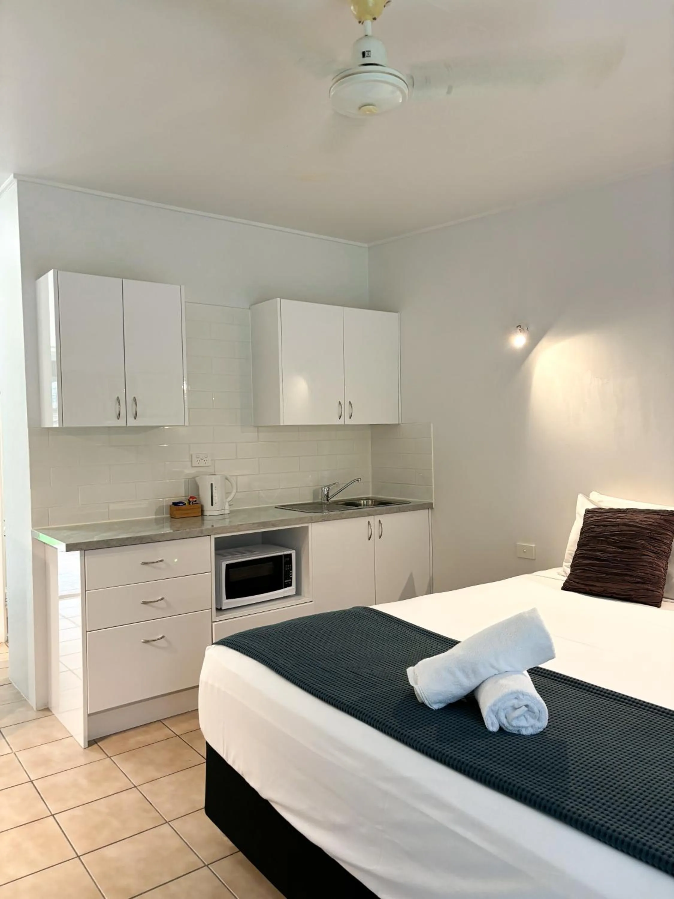 Bed in Amaroo On Mandalay, Magnetic Island