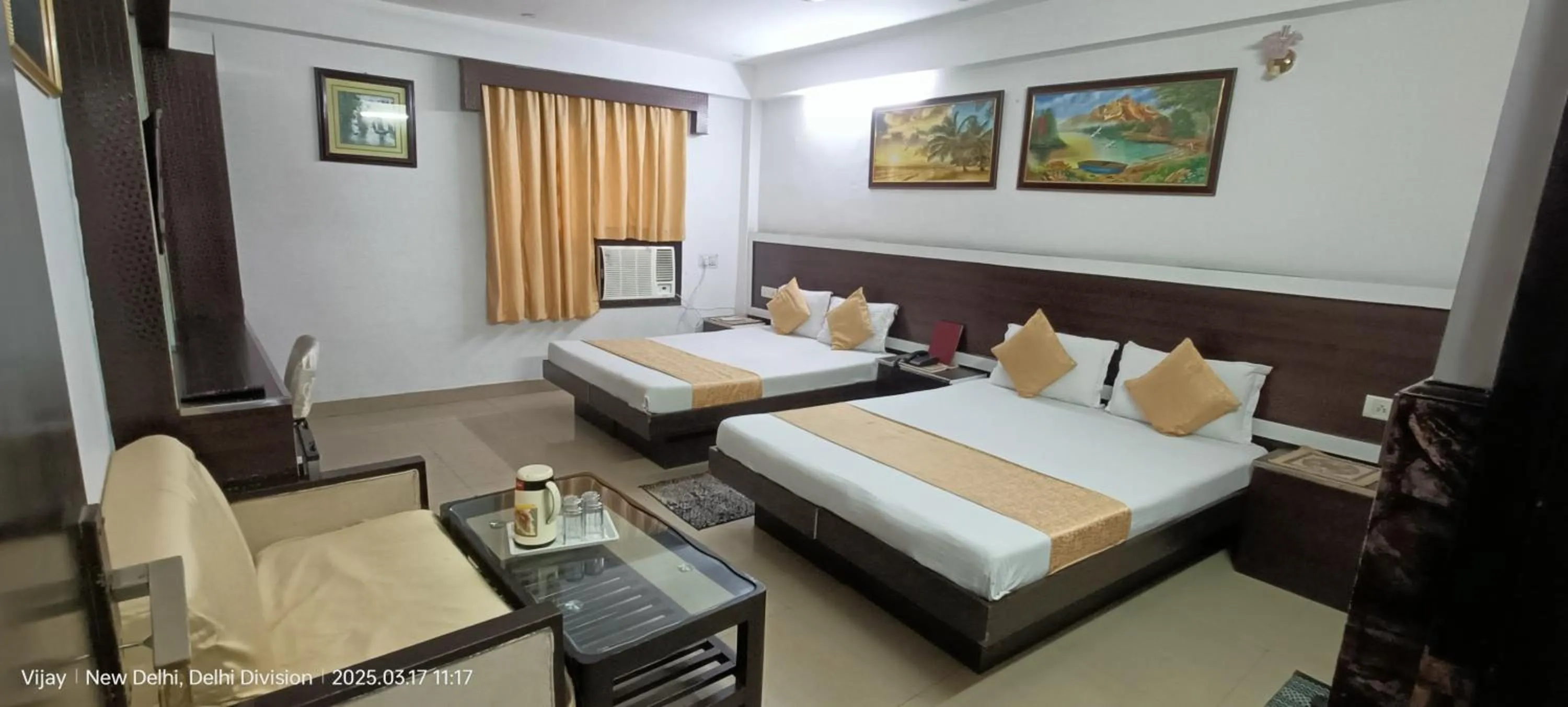 Bedroom, Bed in Hotel Su Shree Continental Dx Near New Delhi Railway Station