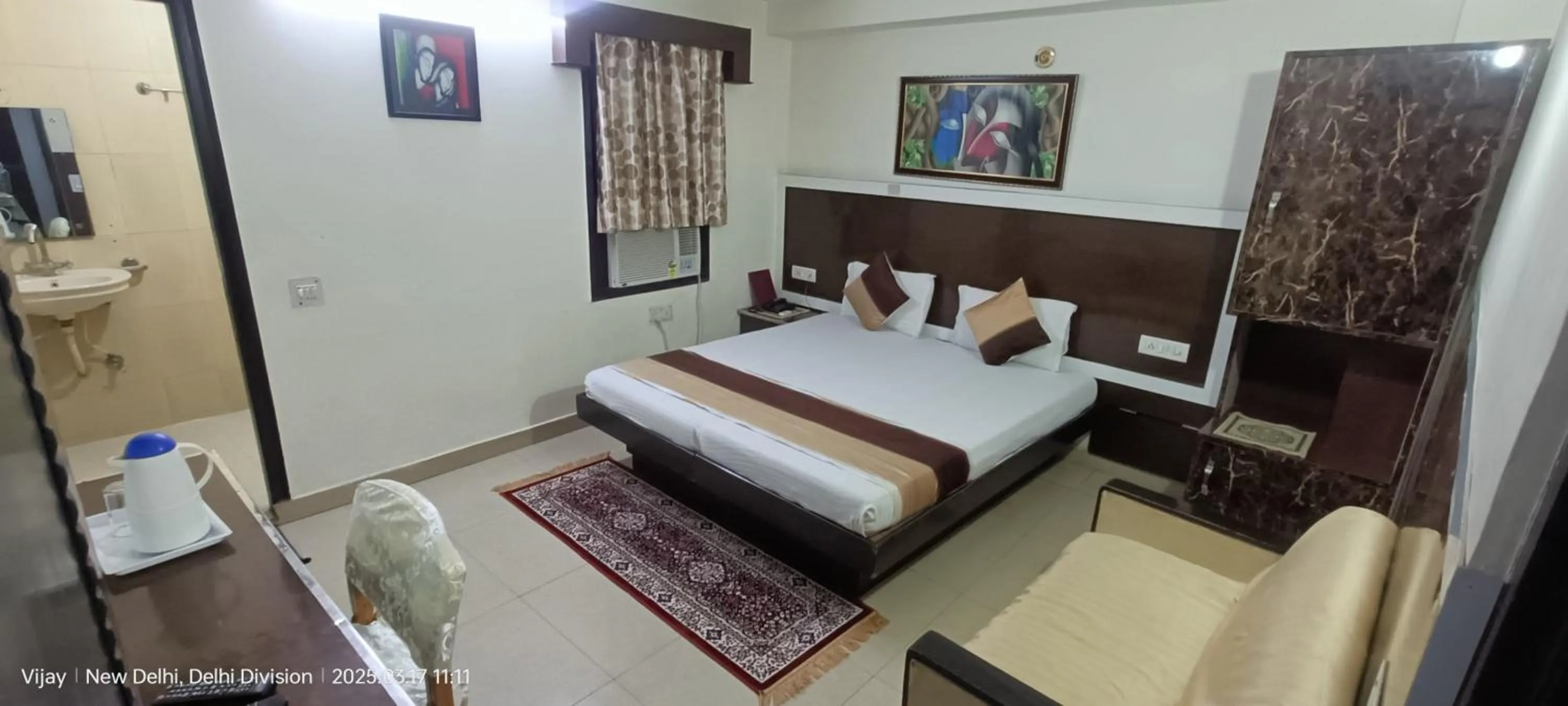 Bedroom, Bed in Hotel Su Shree Continental Dx Near New Delhi Railway Station