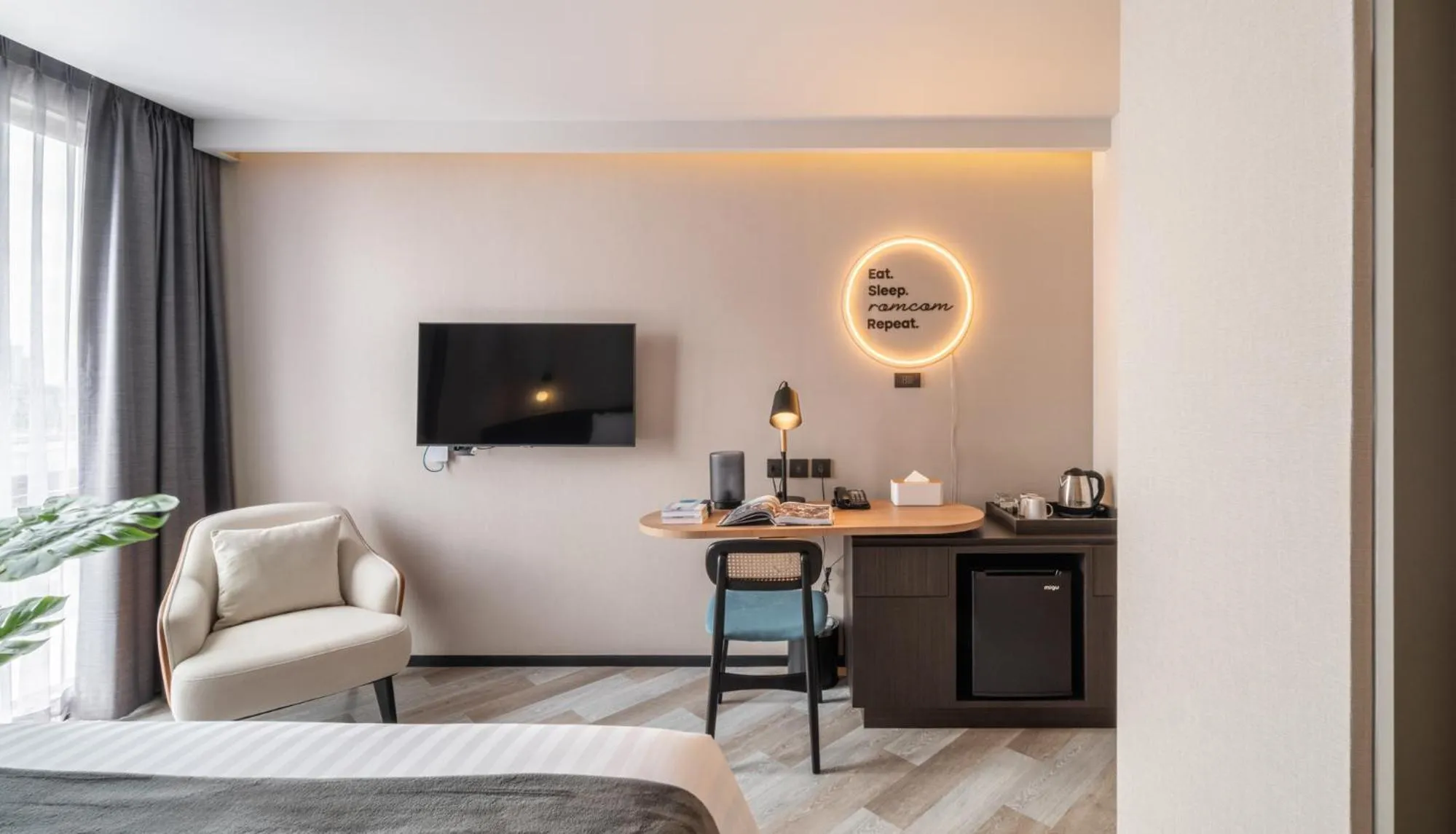 Bedroom, Bed in Seekers Finders Rama IV Hotel SureStay Collection by BW