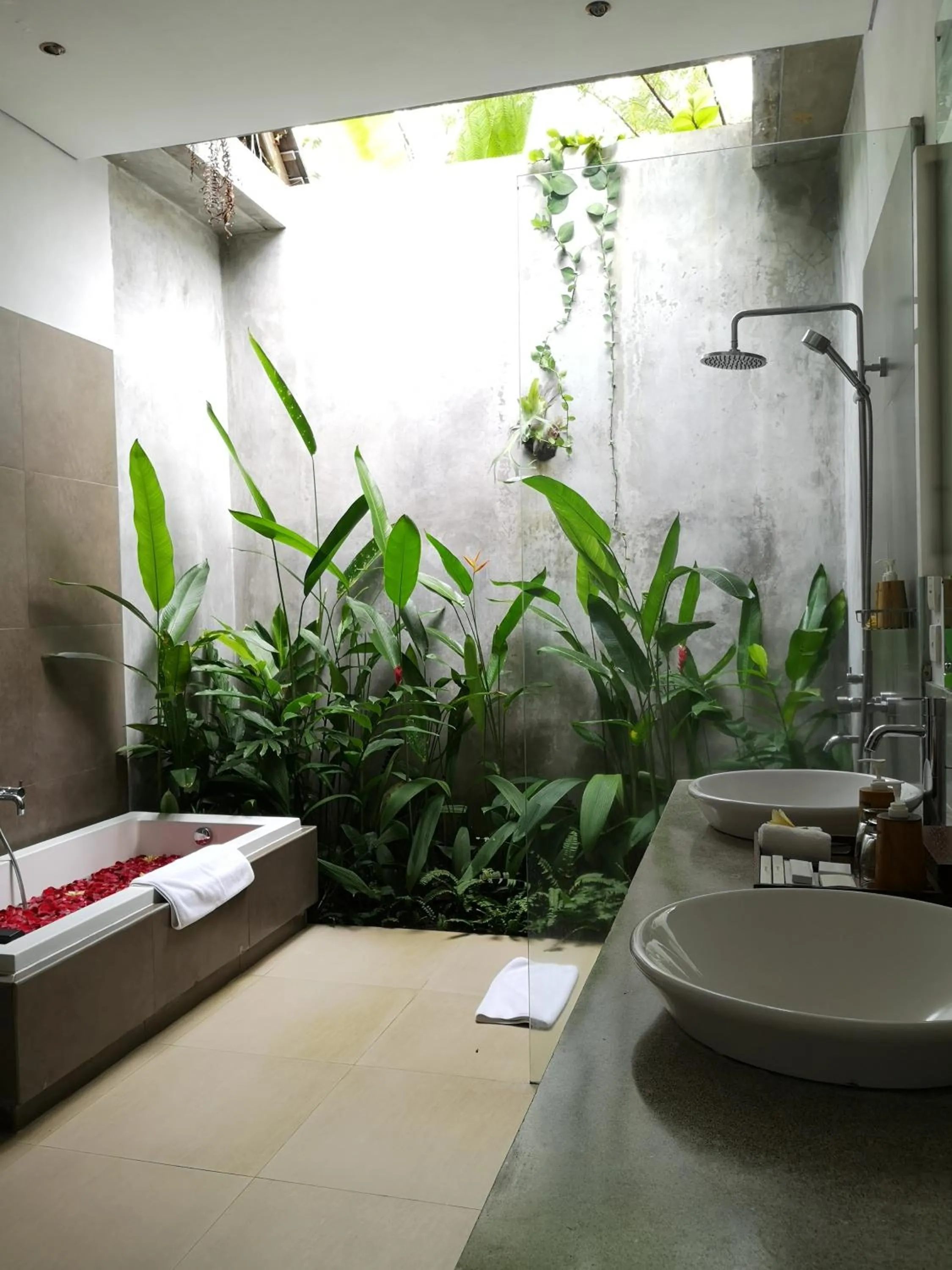 Bathroom in Santun Luxury Private Villas