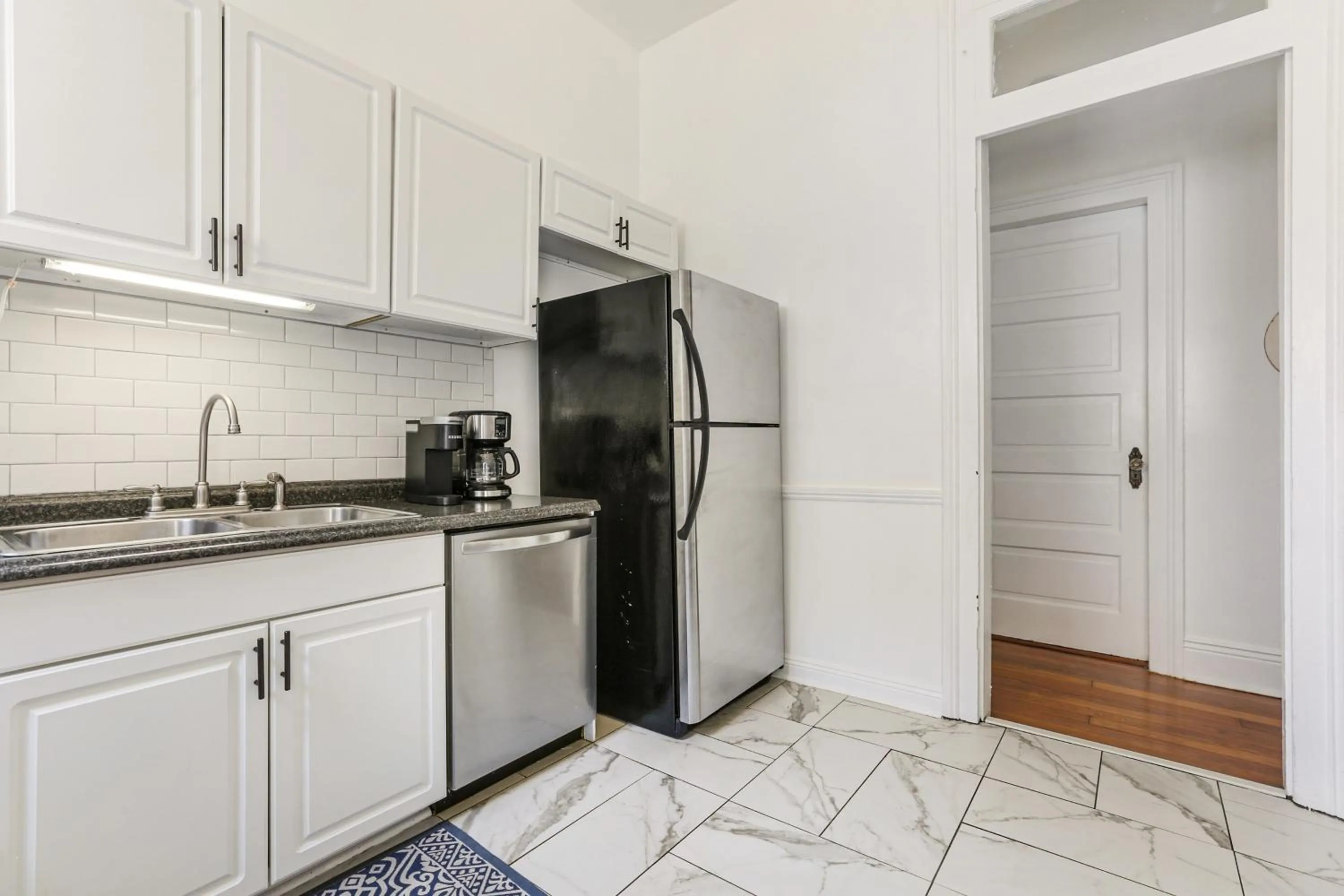 Kitchen or kitchenette in Uptown Spacious 4BD/3BA with Historic Charm