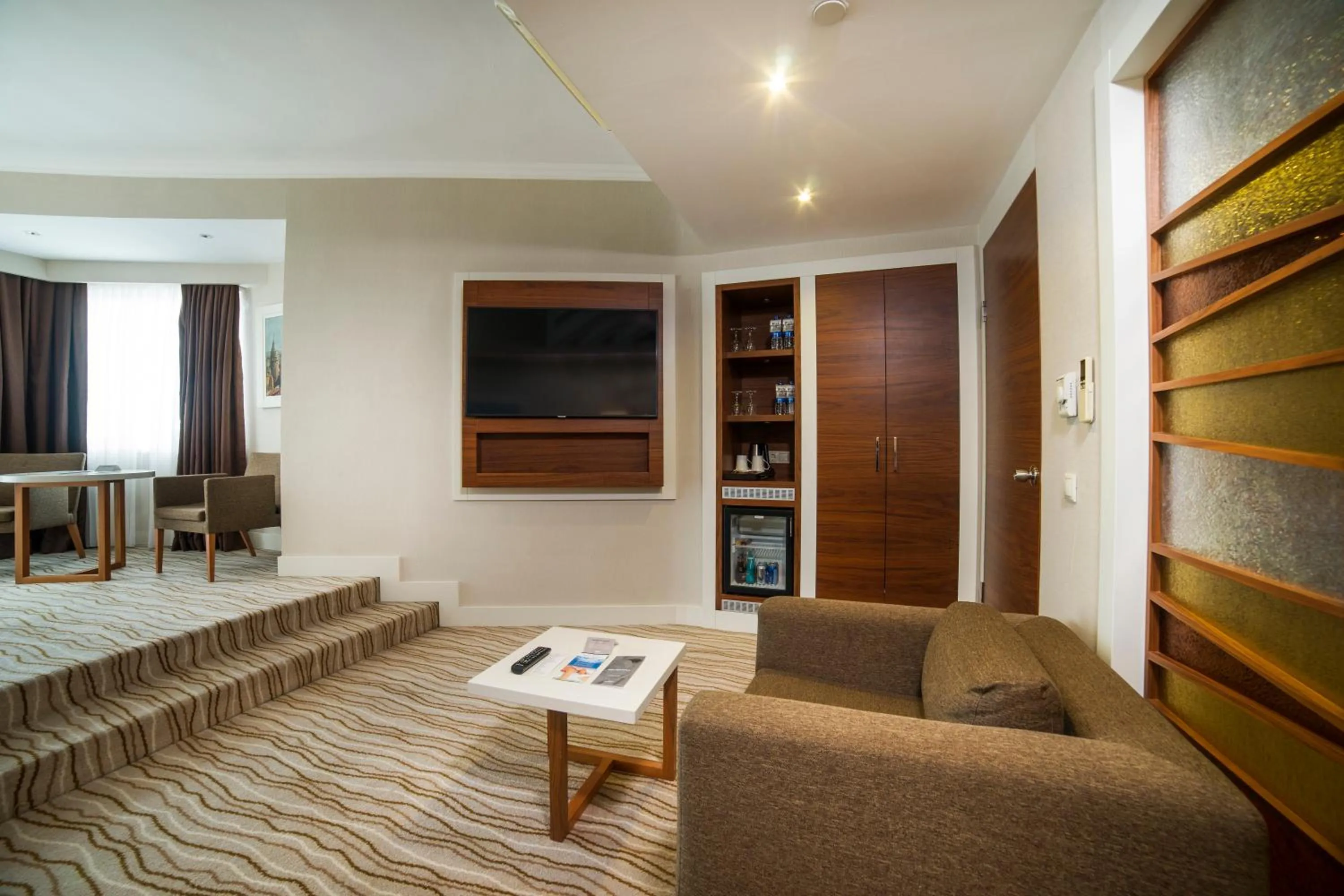 Communal lounge/ TV room in Radisson Hotel President Old Town Istanbul