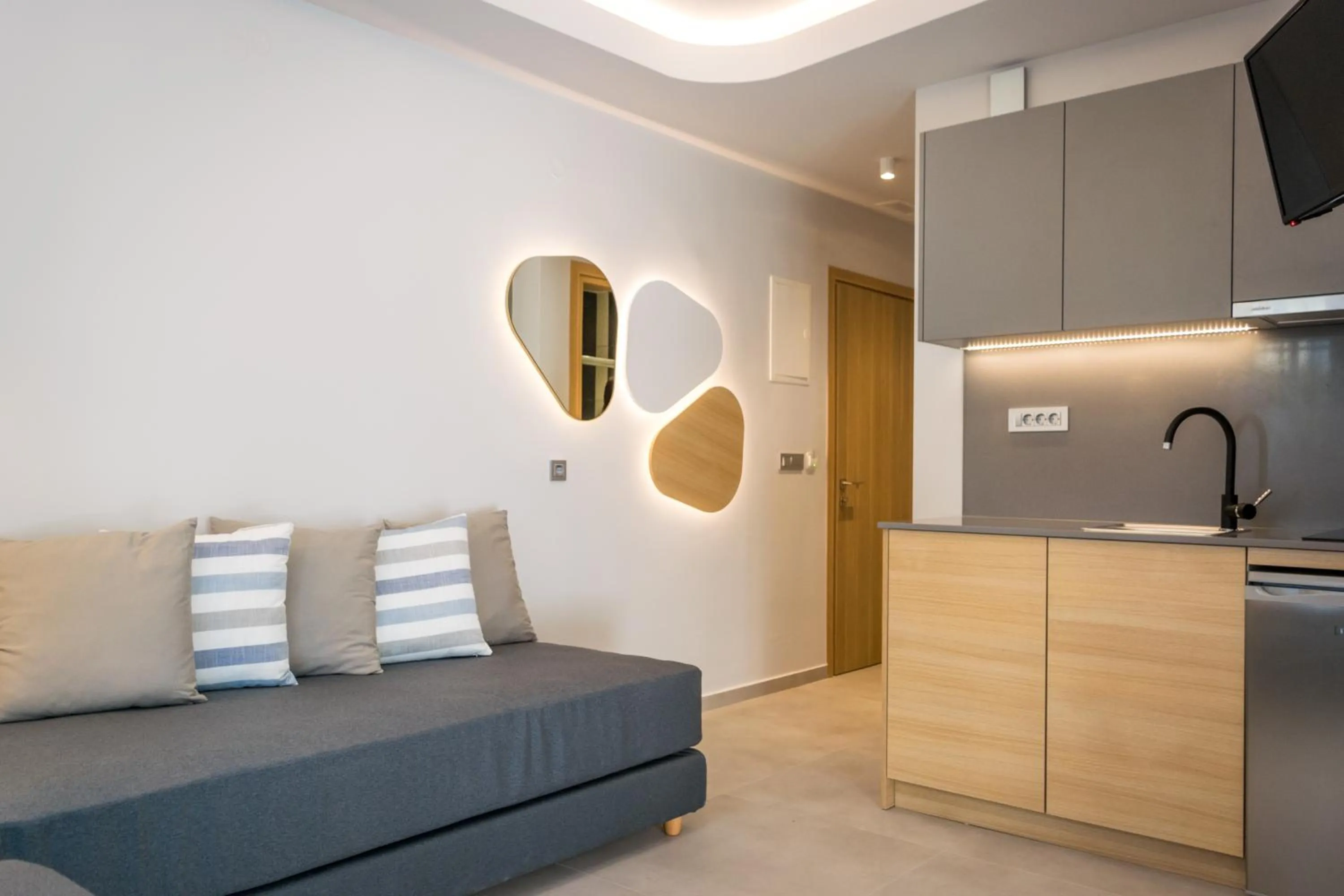 Kitchen or kitchenette in Evdokia Suites