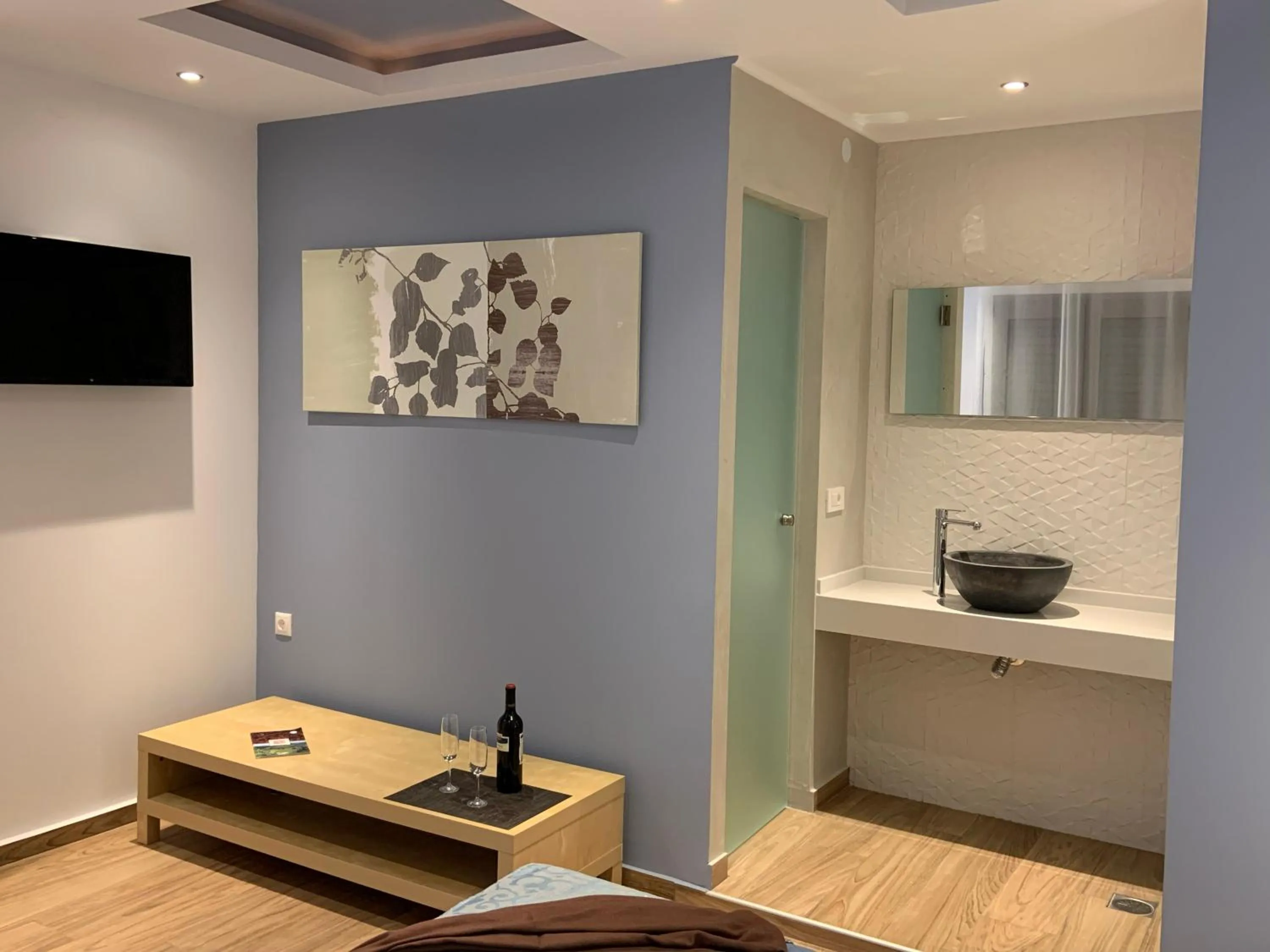 TV and multimedia in Evdokia Suites