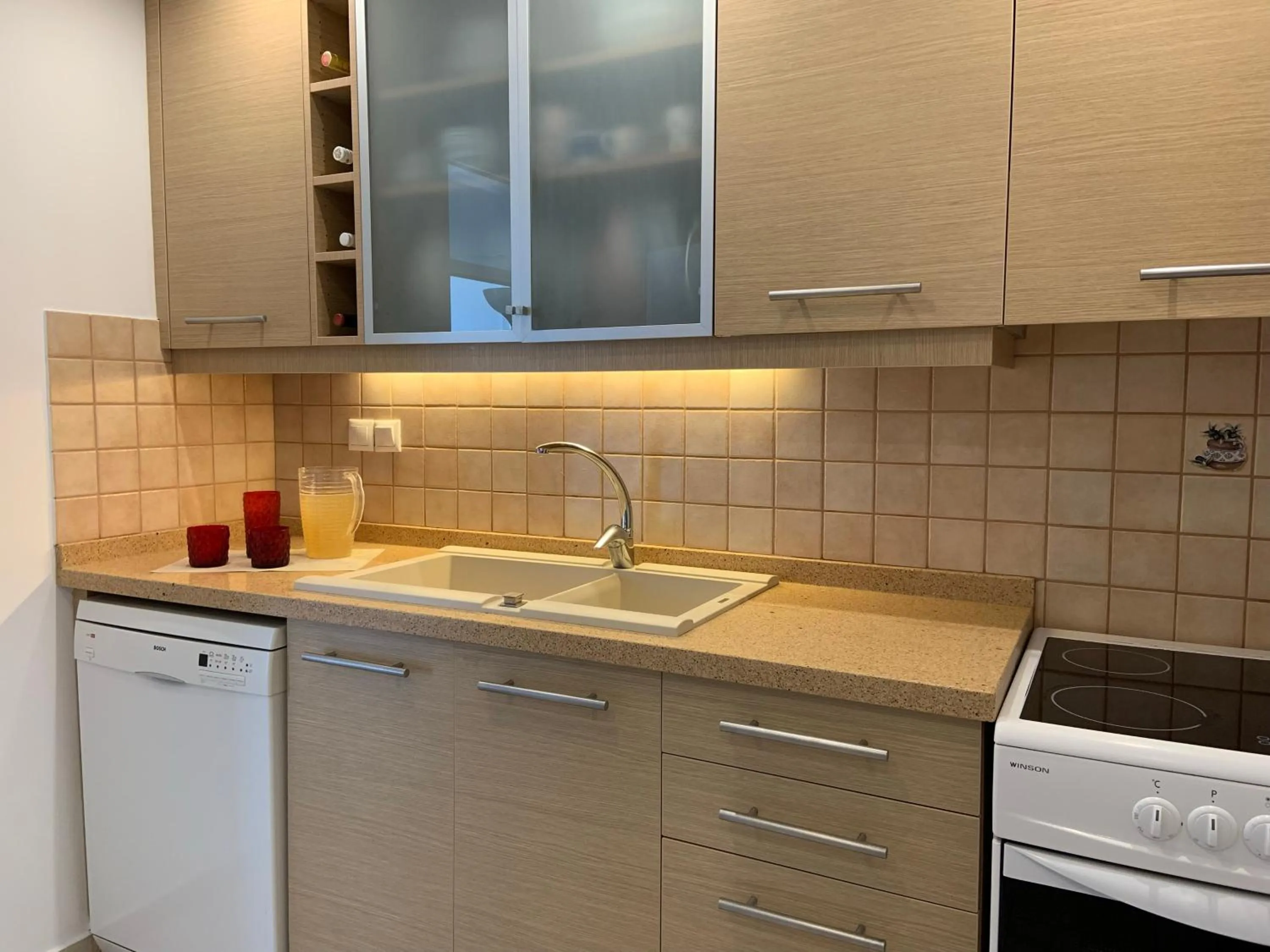 Kitchen or kitchenette in Evdokia Suites