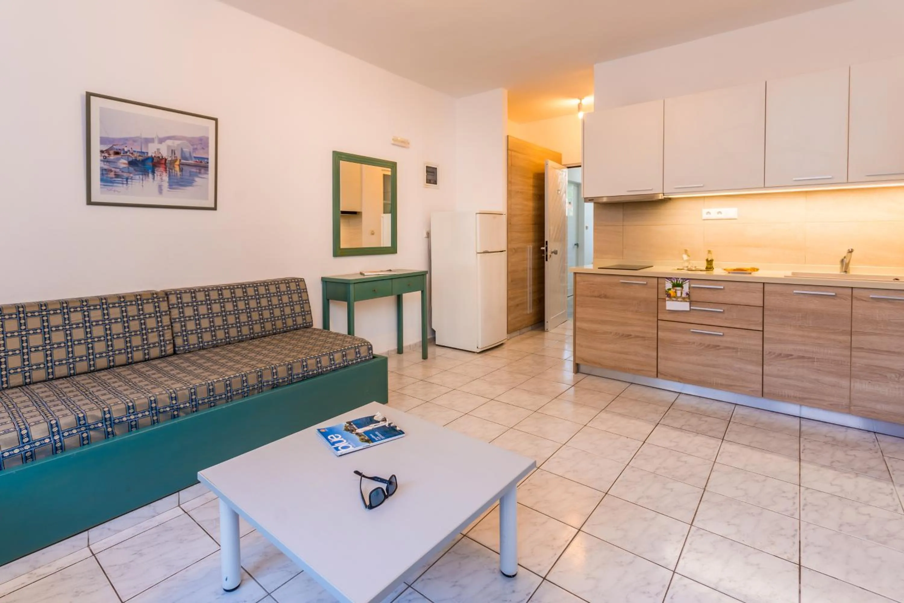 Kitchen or kitchenette in Evdokia Suites