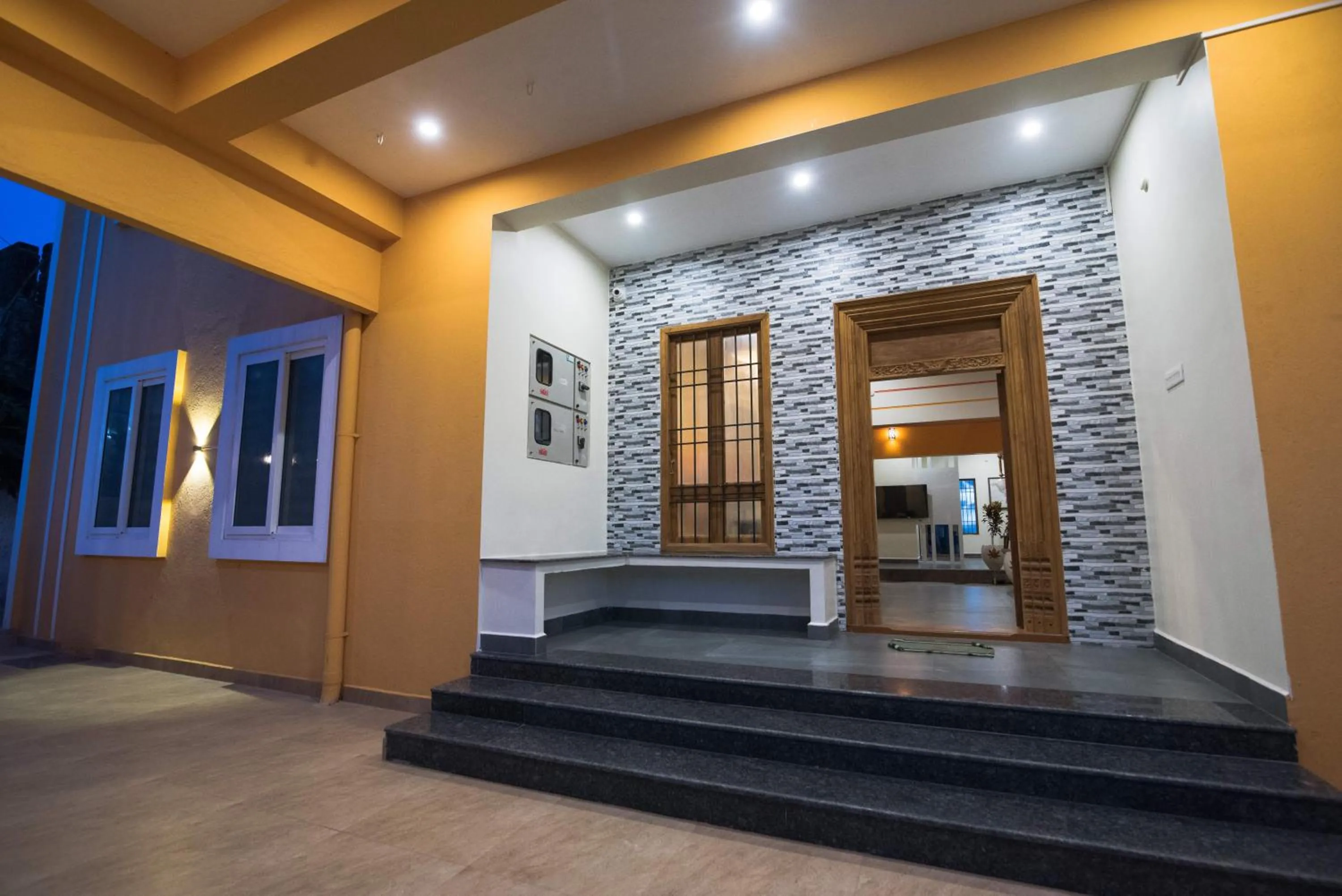 Facade/entrance in Saffron Vilva