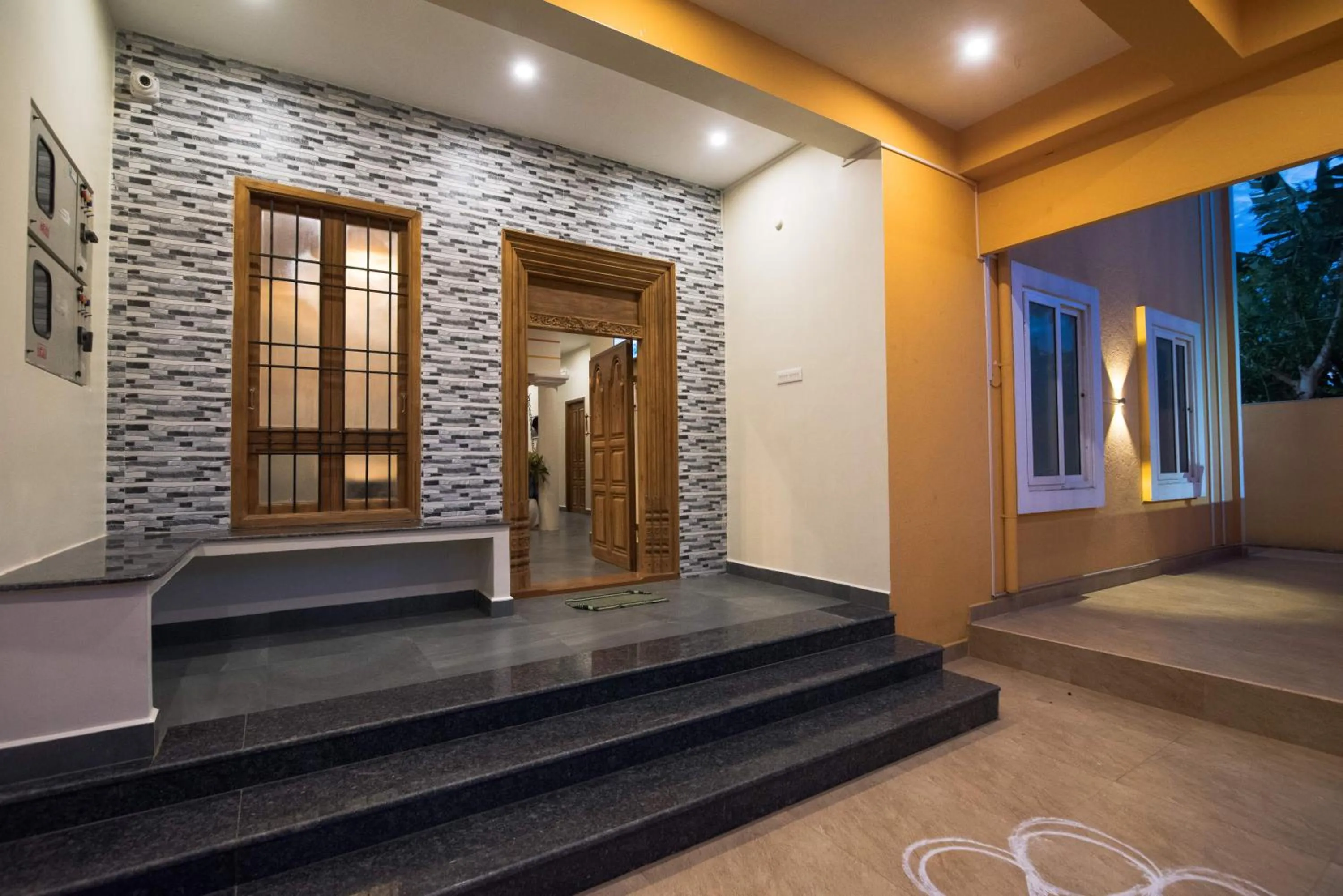 Facade/entrance in Saffron Vilva