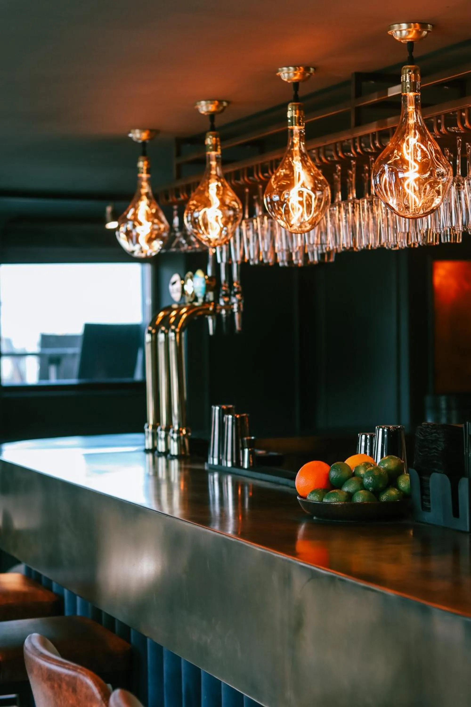 Restaurant/places to eat in Y Seler