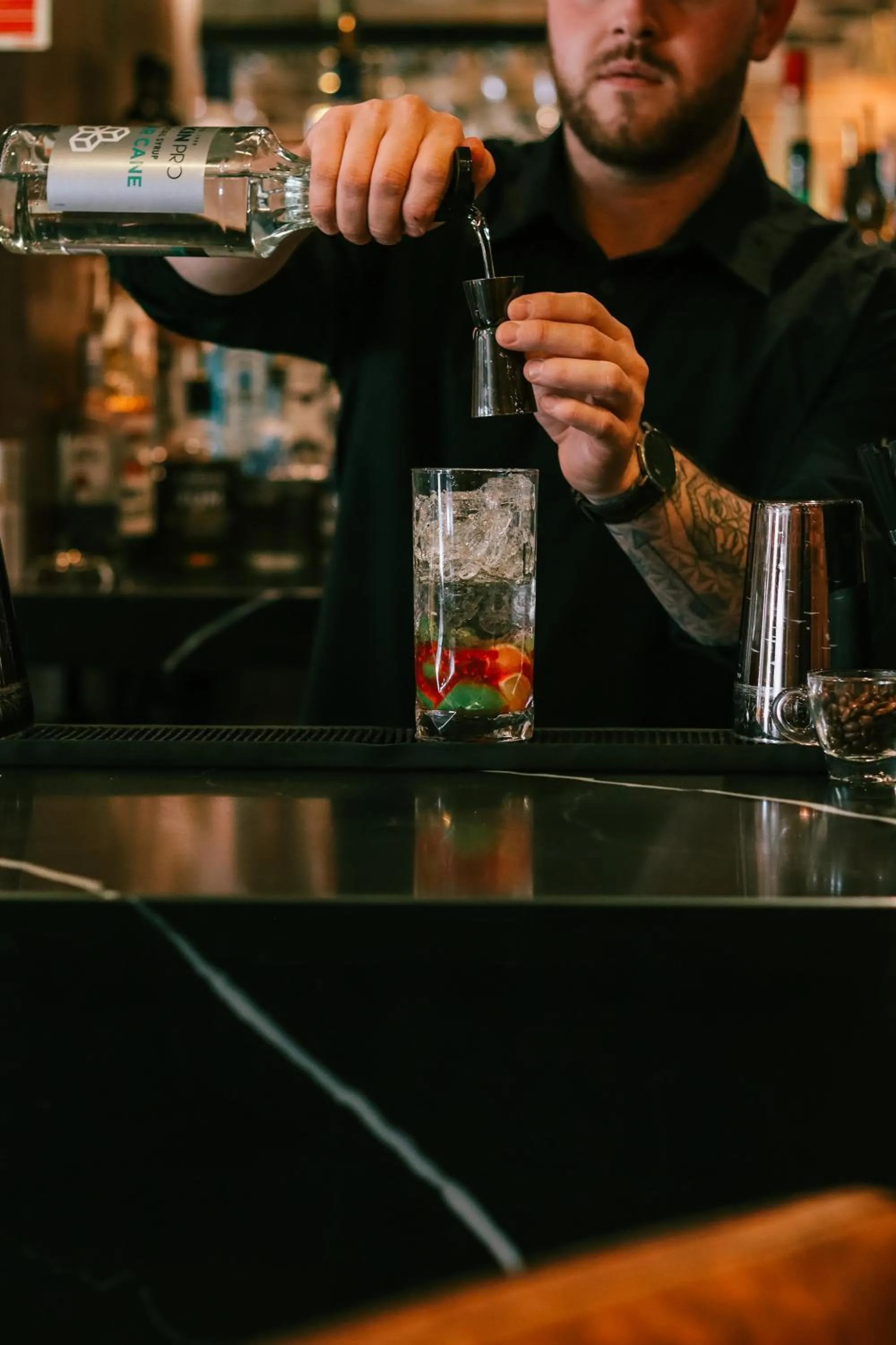 Lounge or bar in Y Seler