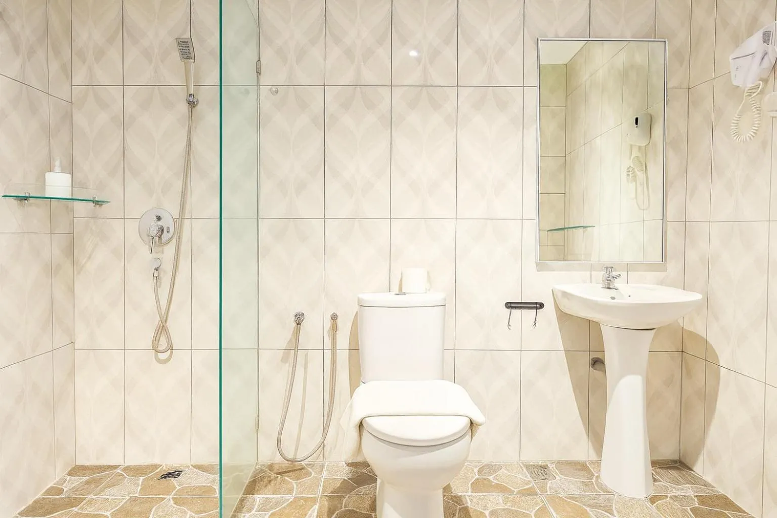 Toilet in Q Collection Macalister formerly known as Apple Hotel Penang