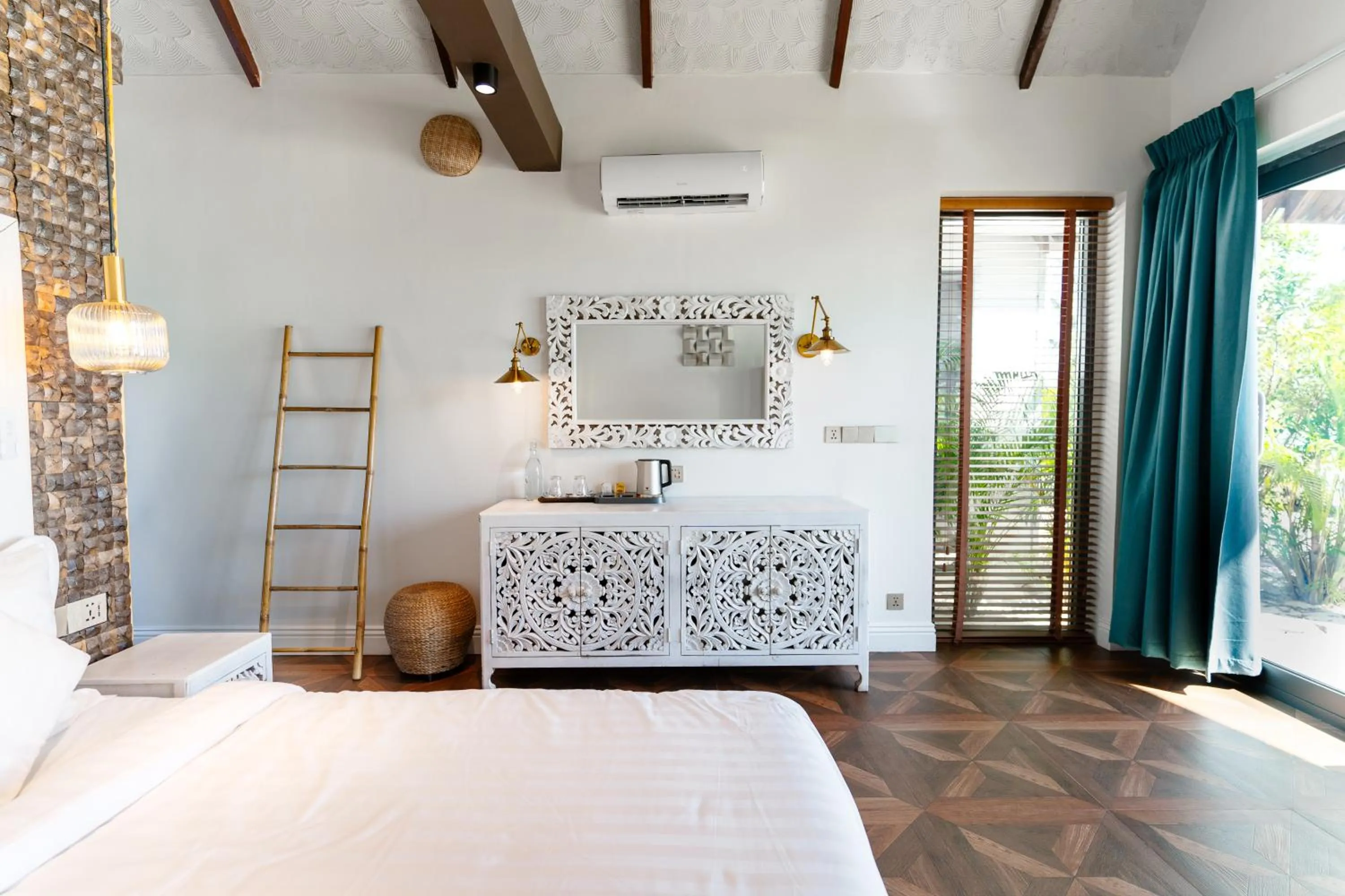 Bed in Golden Beach Resort