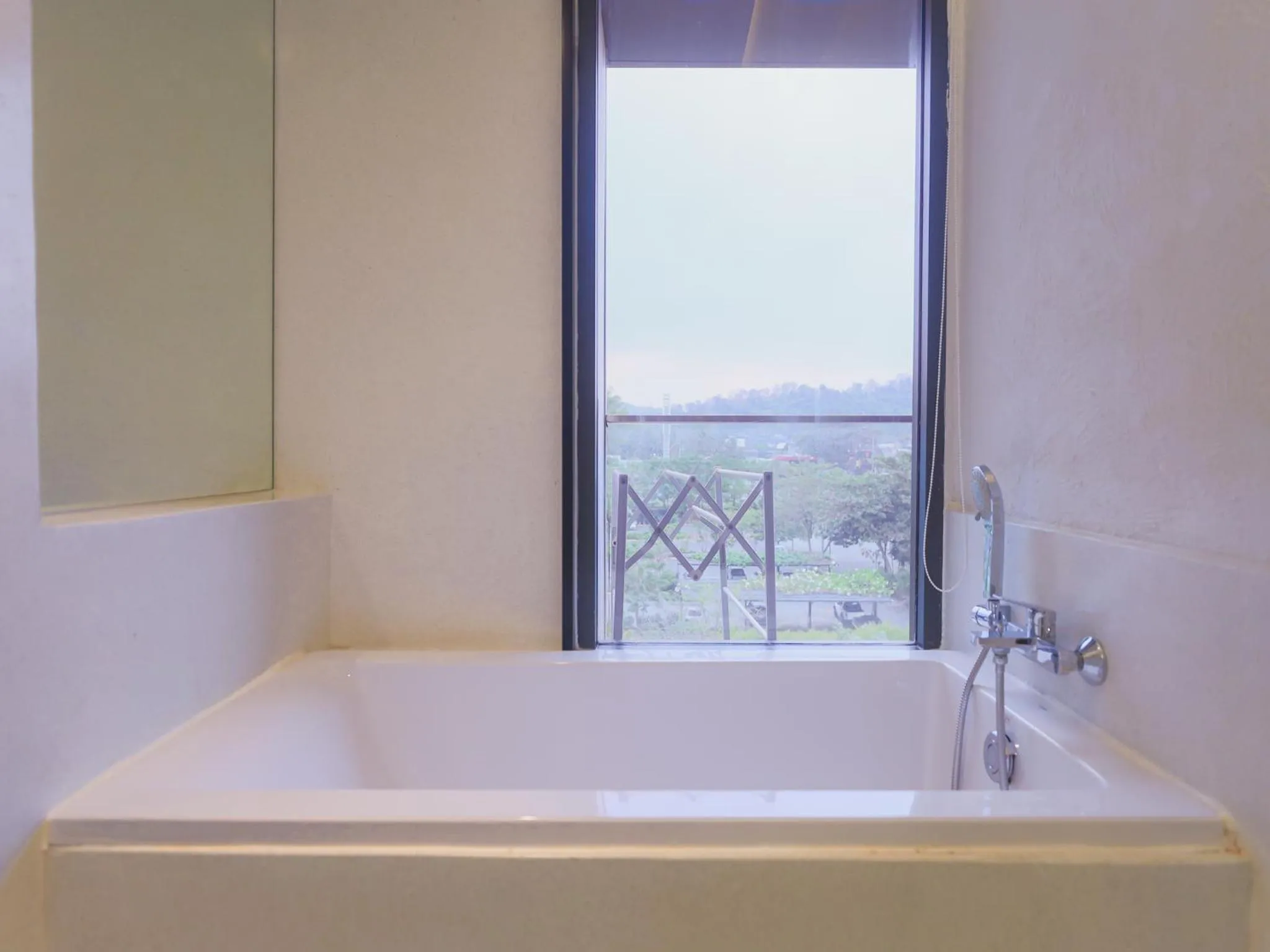 Bathroom in Balcony Seaside Sriracha Hotel & Serviced Apartments