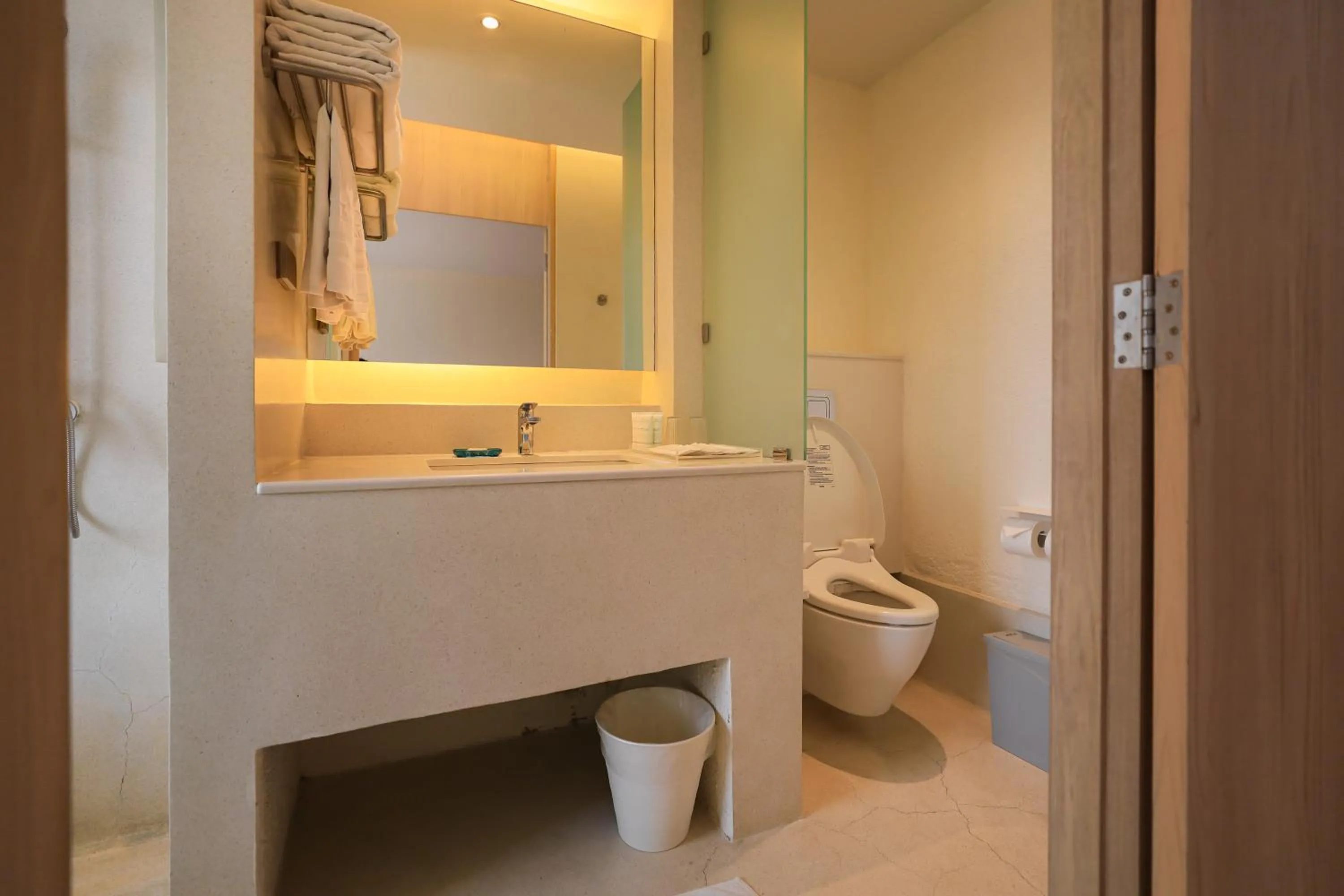 Shower in Balcony Seaside Sriracha Hotel & Serviced Apartments