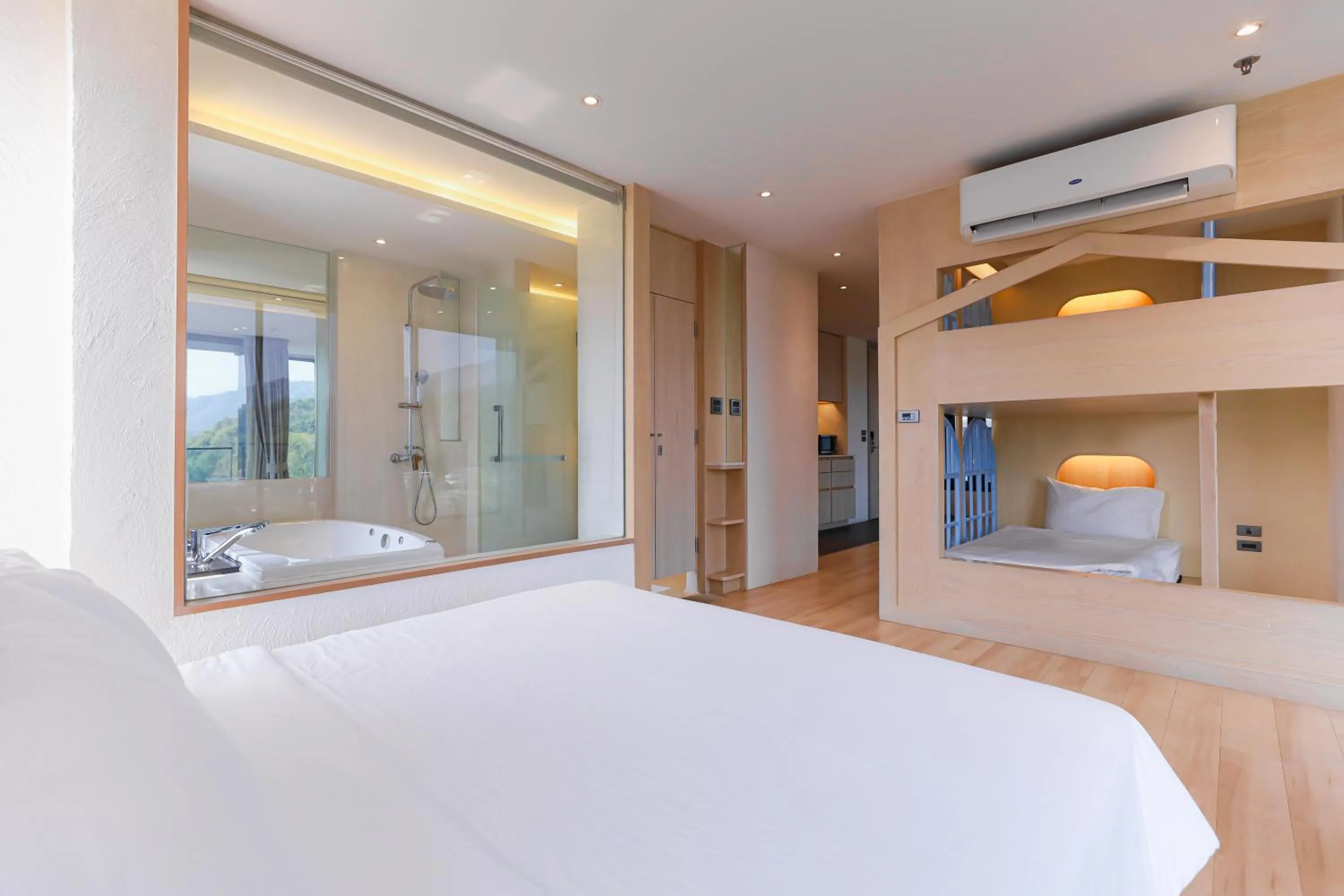 Shower in Balcony Seaside Sriracha Hotel & Serviced Apartments