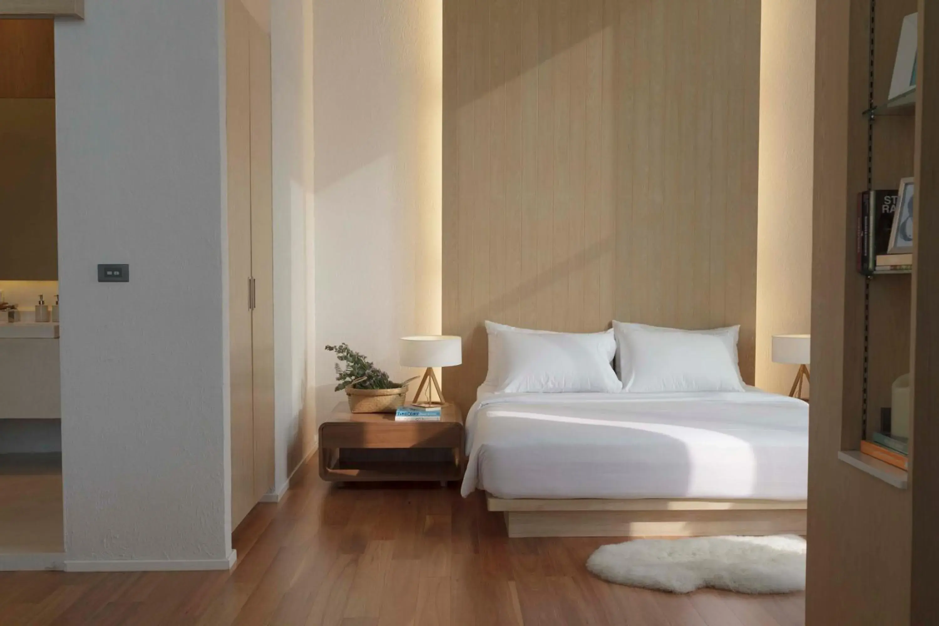 Quadruple Room with Sea View in Balcony Seaside Sriracha Hotel & Serviced Apartments Quadruple Room with Sea View in Balcony Seaside Sriracha Hotel & Serviced Apartments