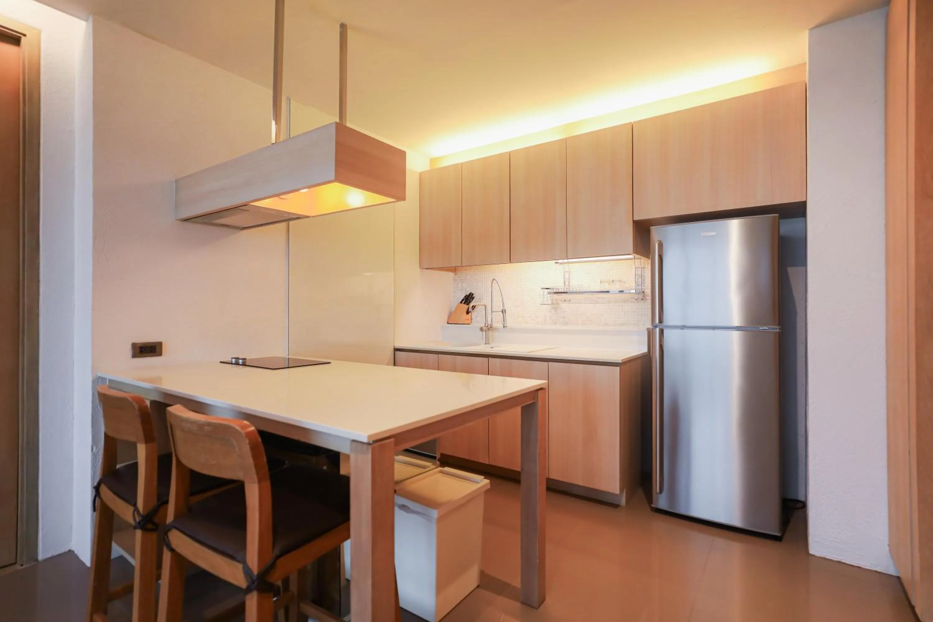 Kitchen or kitchenette in Balcony Seaside Sriracha Hotel & Serviced Apartments