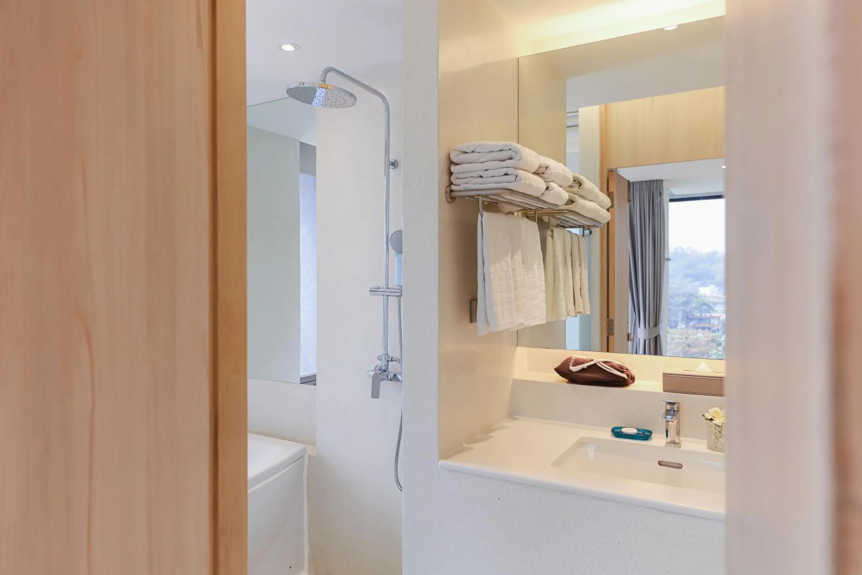 Shower in Balcony Seaside Sriracha Hotel & Serviced Apartments