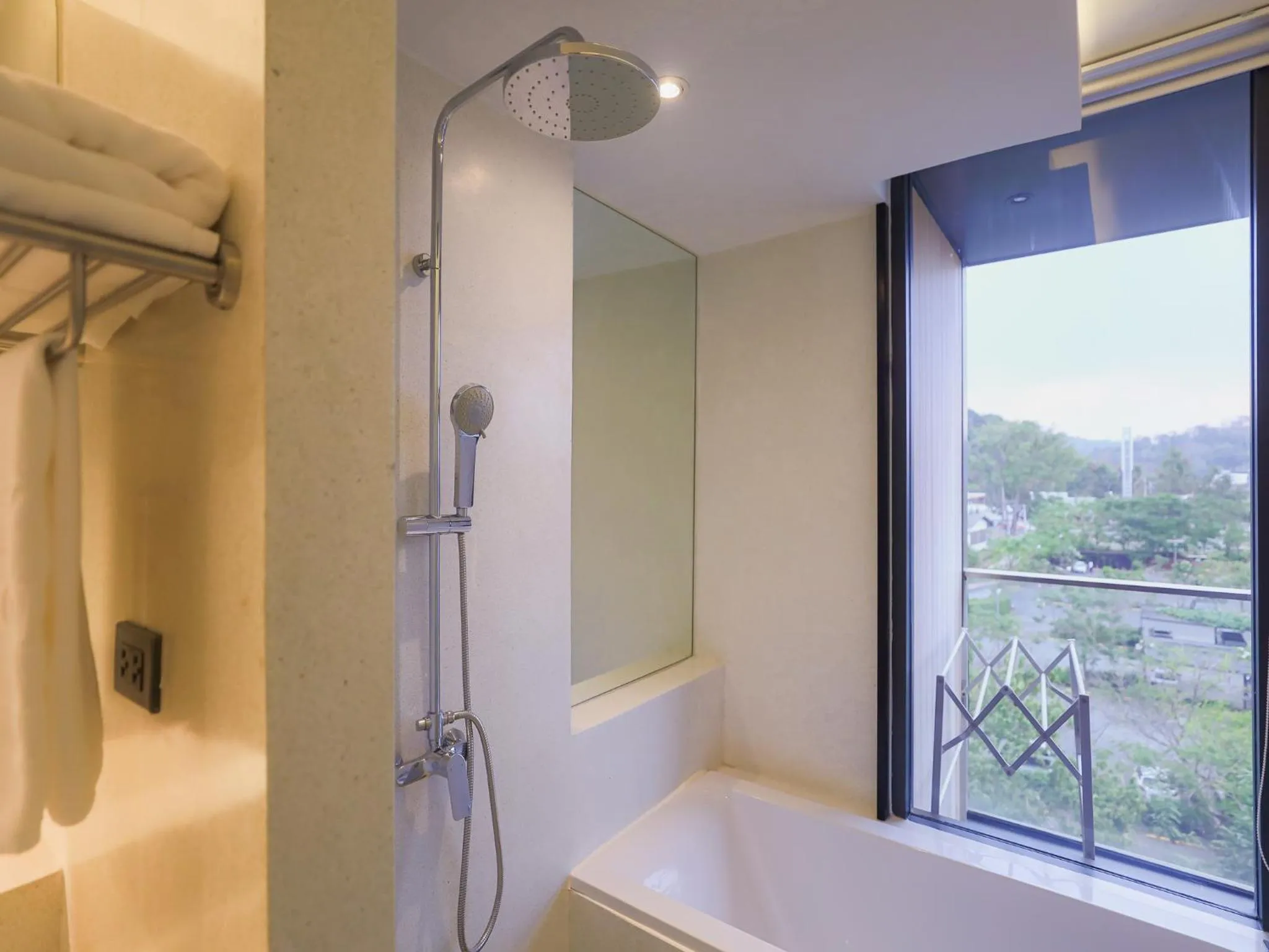 Shower in Balcony Seaside Sriracha Hotel & Serviced Apartments