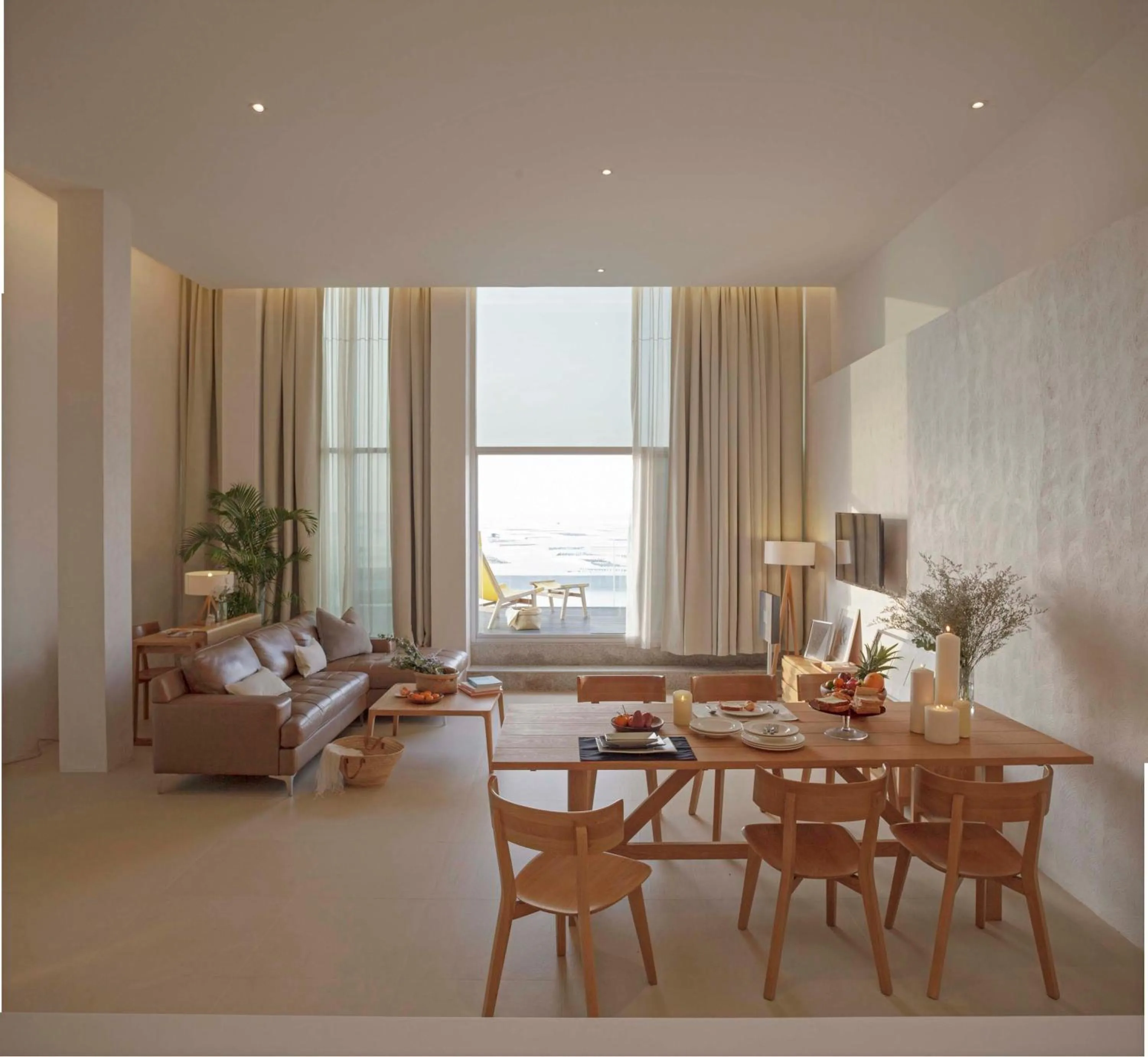 TV and multimedia in Balcony Seaside Sriracha Hotel & Serviced Apartments