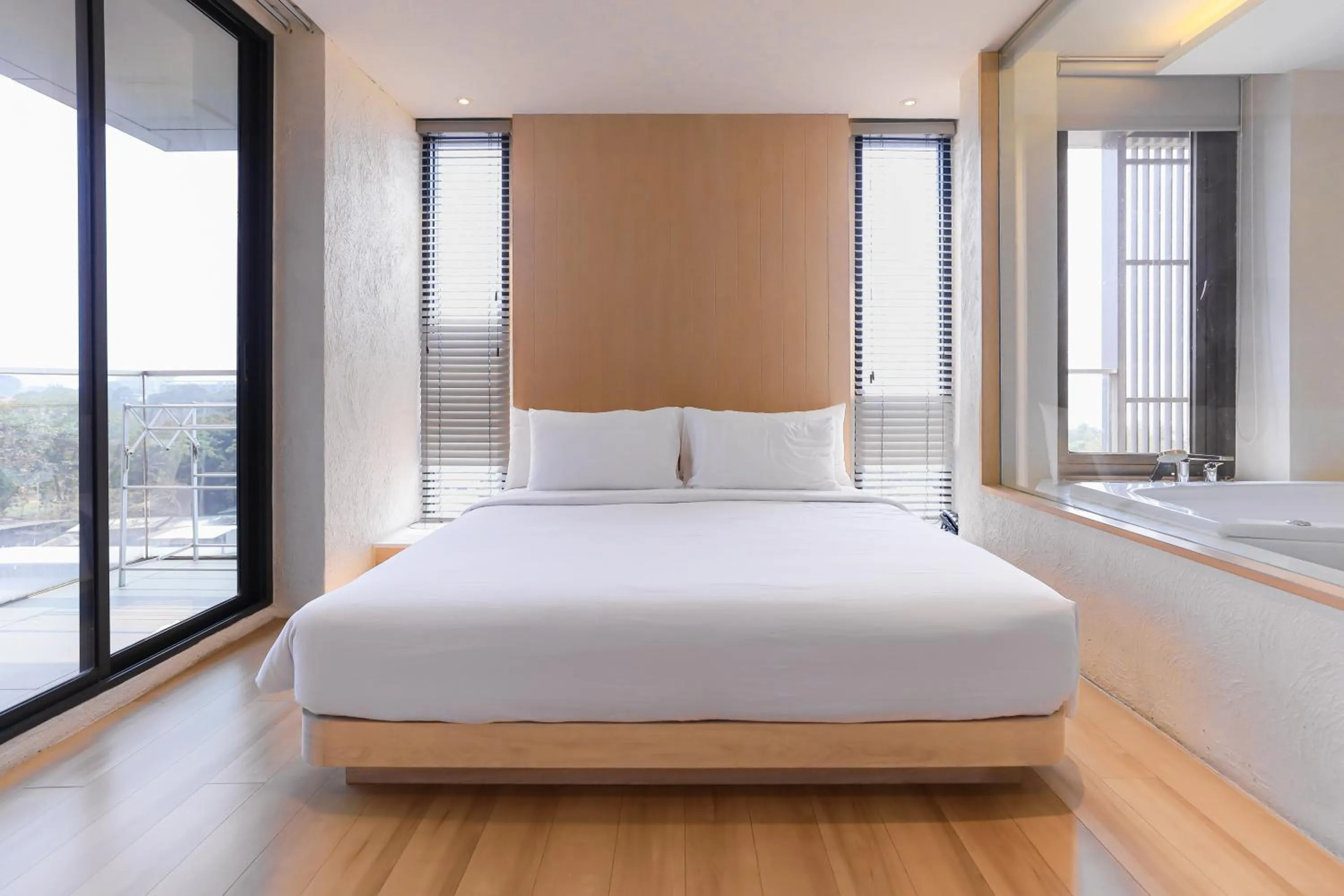 Bed in Balcony Seaside Sriracha Hotel & Serviced Apartments