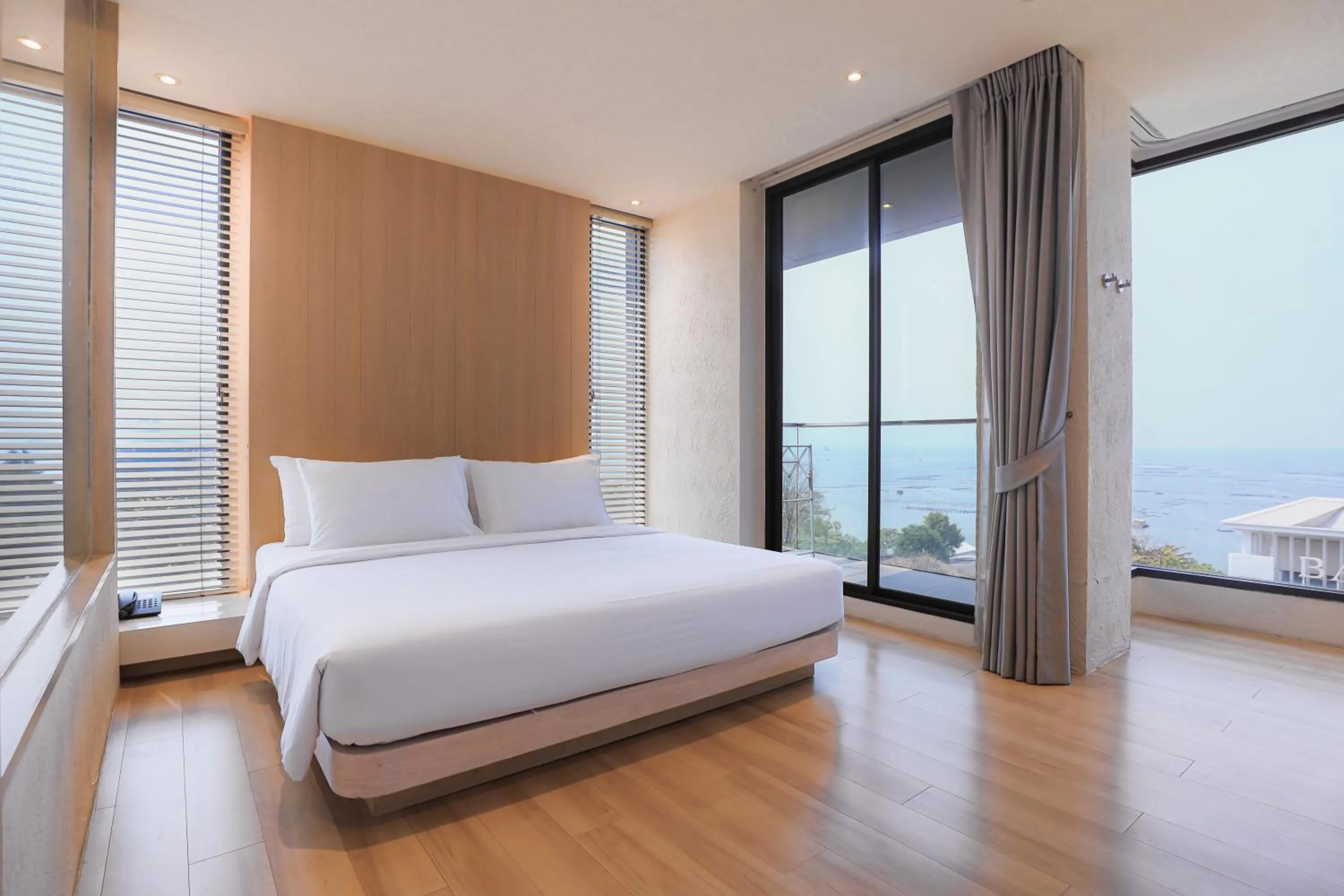 Bed in Balcony Seaside Sriracha Hotel & Serviced Apartments