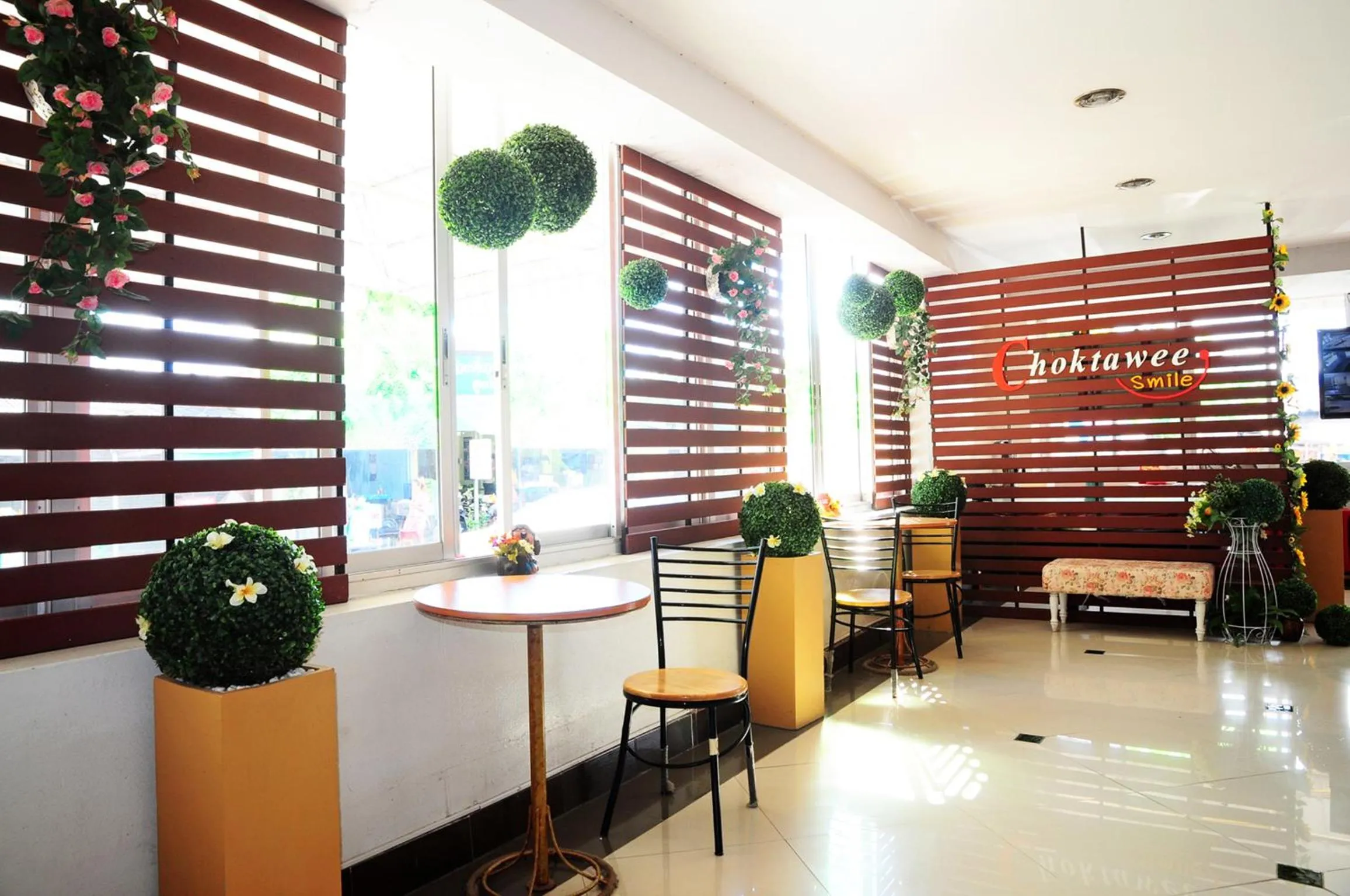 Lobby or reception in Choktawee Smile