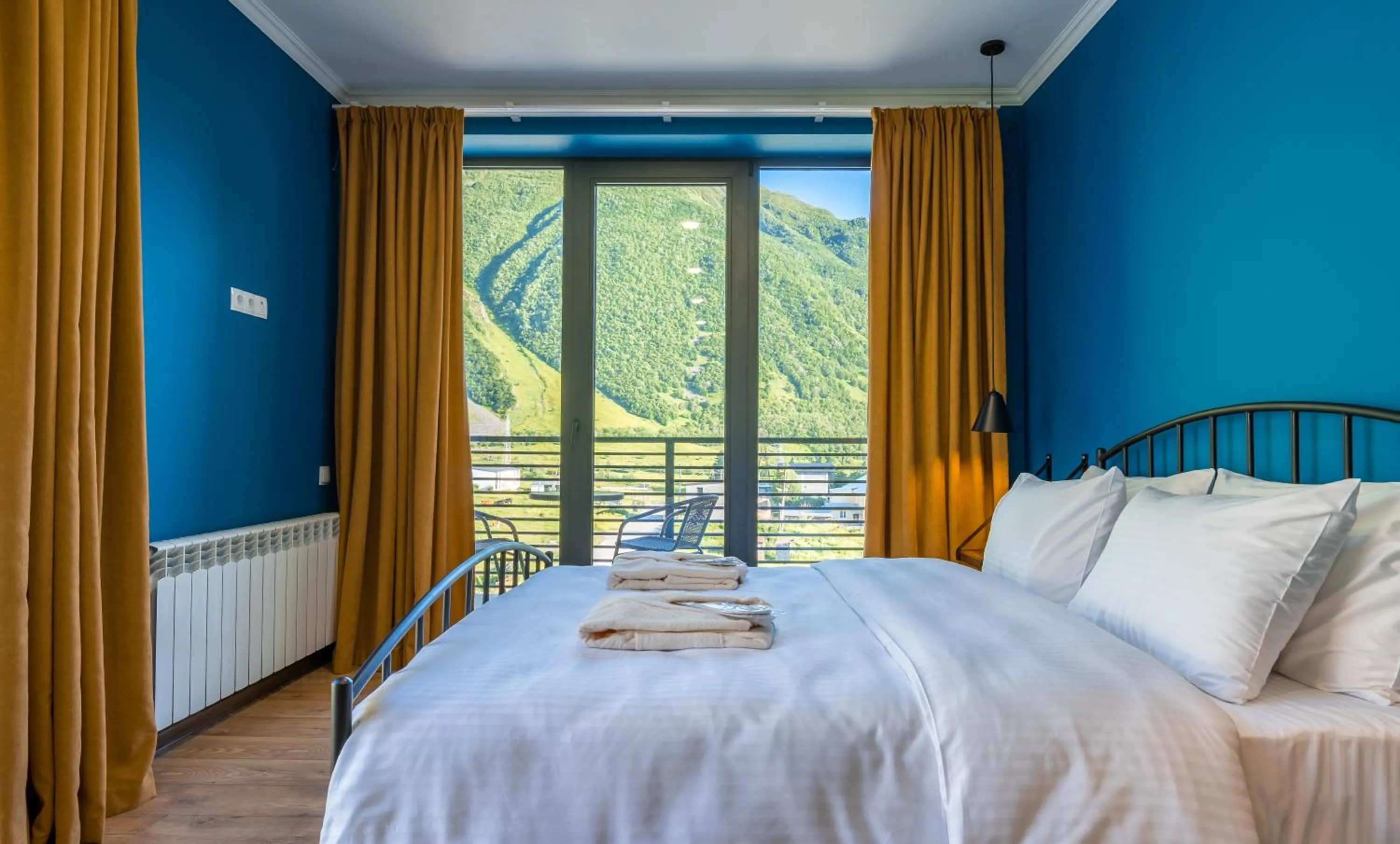 Bed in Hotel Darchi Kazbegi