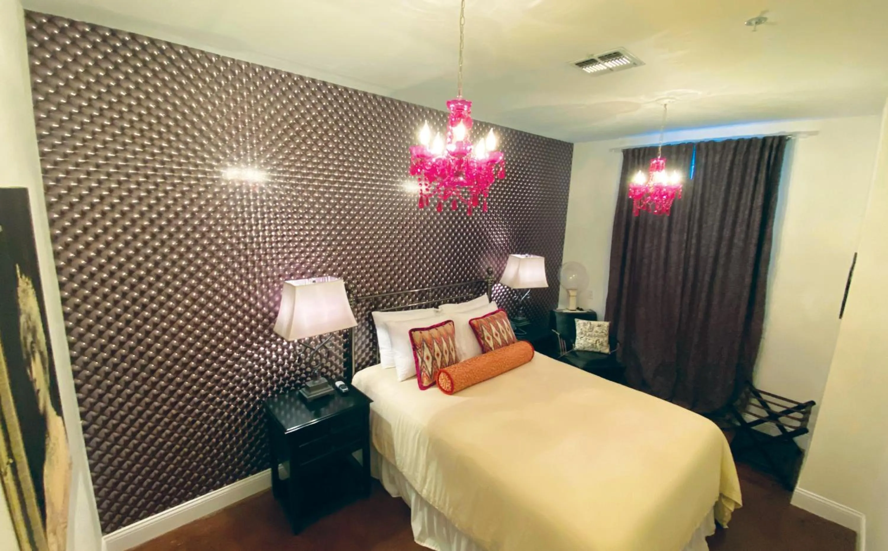 Photo of the whole room in Mulberry Inn