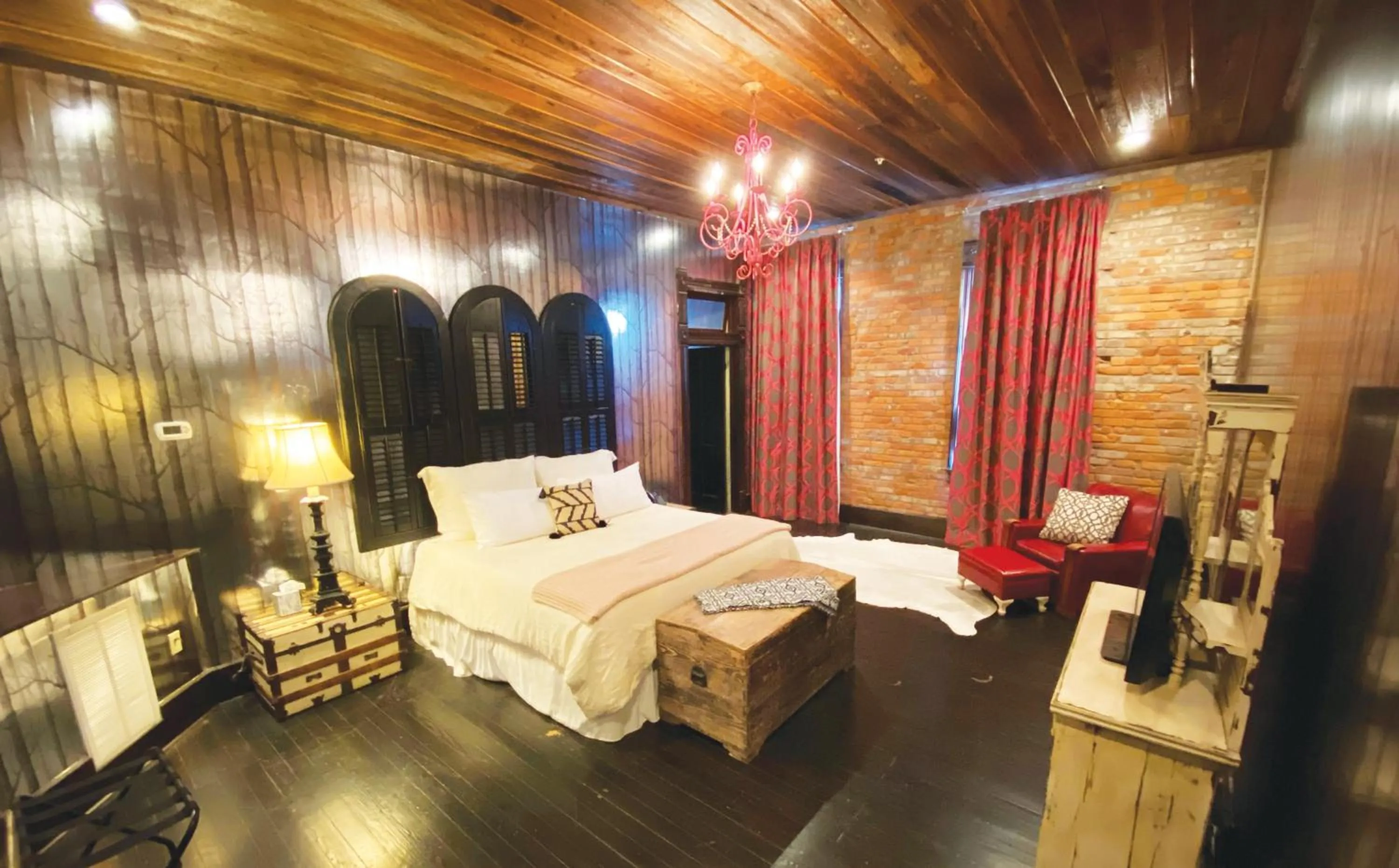 Photo of the whole room in Mulberry Inn