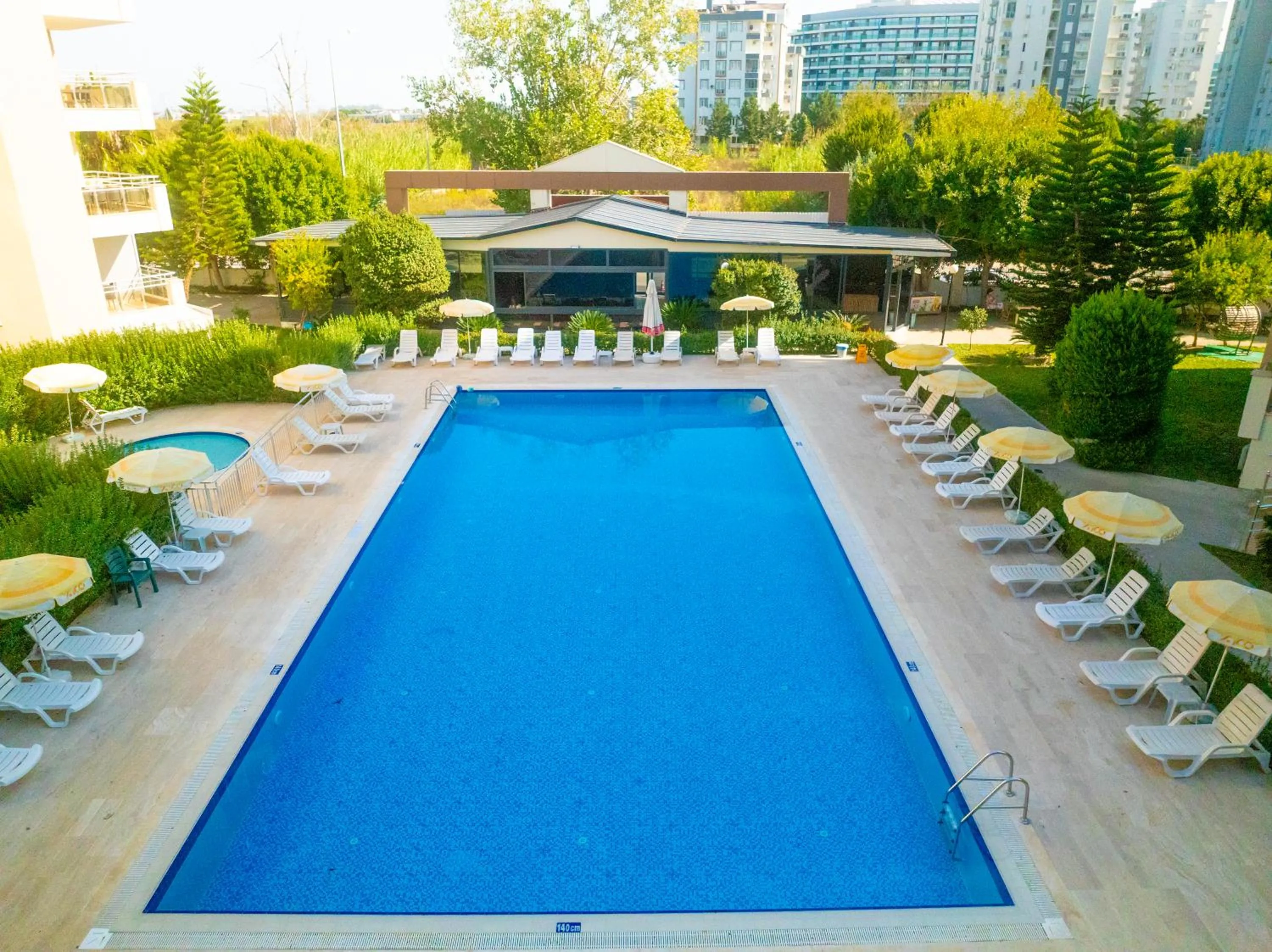 Swimming pool in River Park Residence Lara