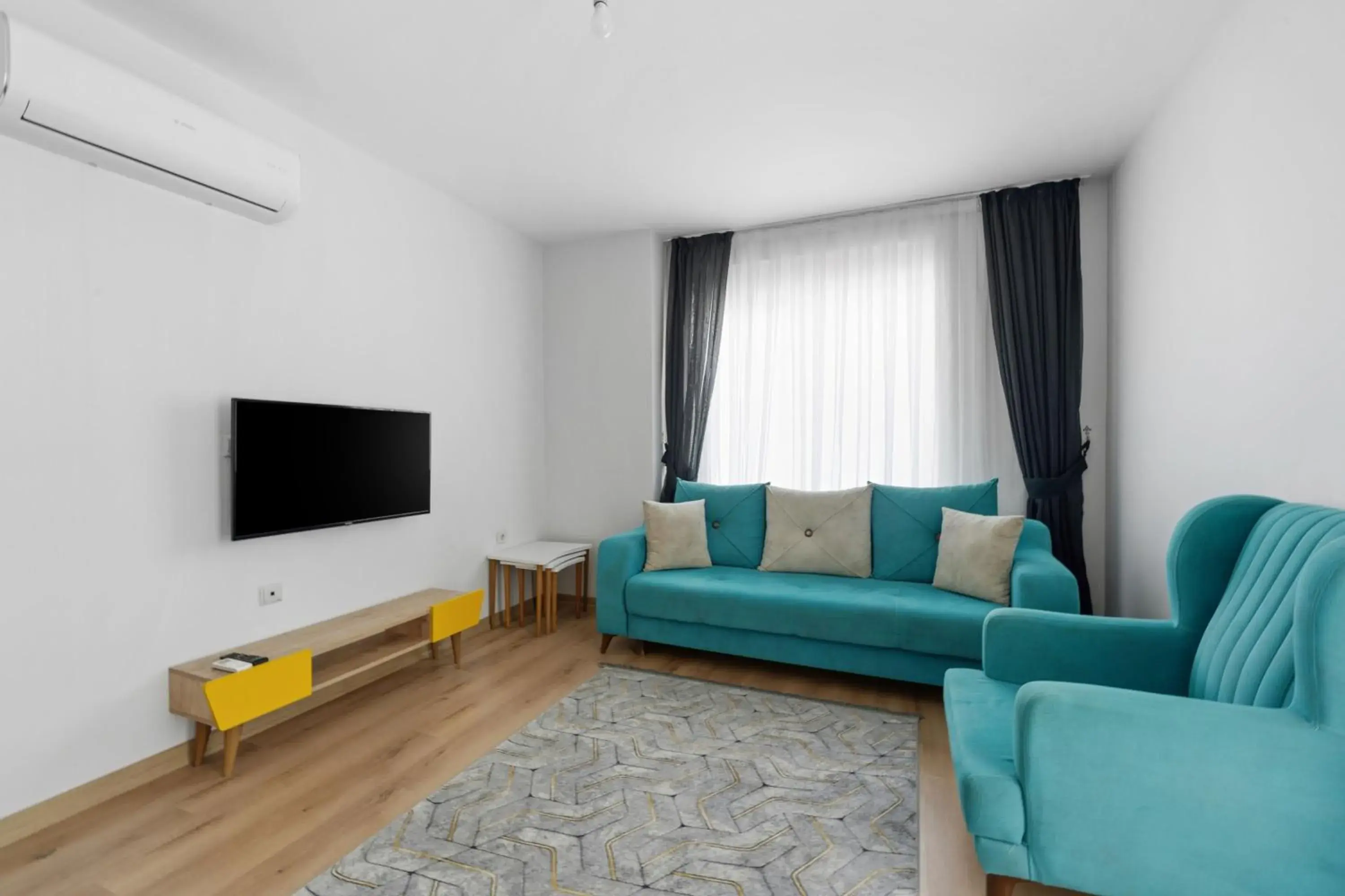 Apartment with Pool View - single occupancy in River Park Residence Lara Apartment with Pool View - single occupancy in River Park Residence Lara