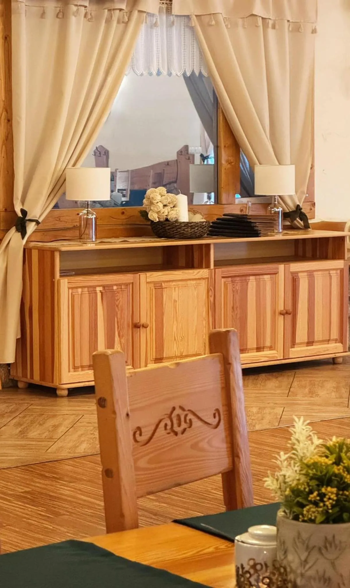 Restaurant/places to eat in Dworek nad Wisłą