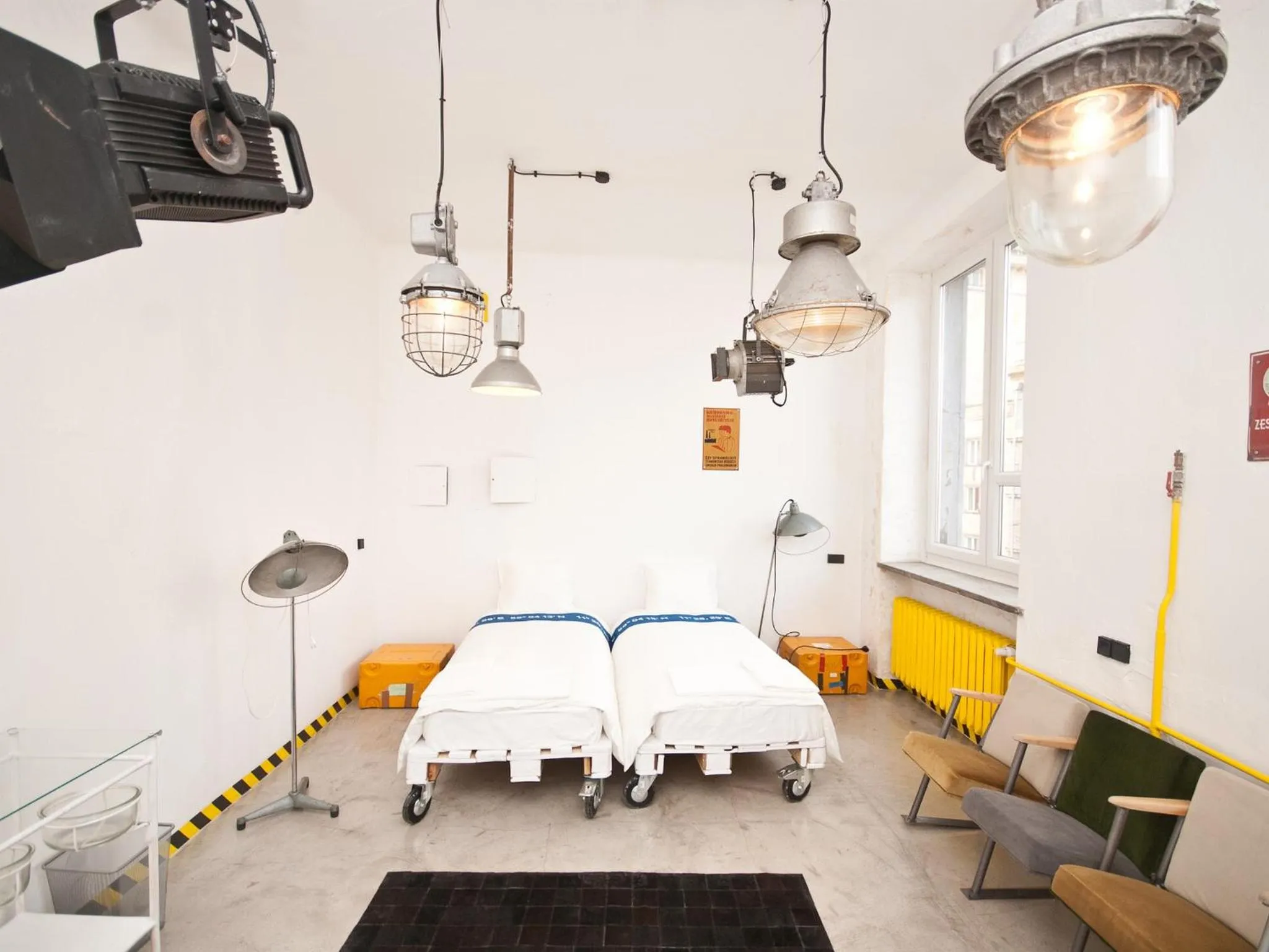 Bed in Loft Lot Pszczoły