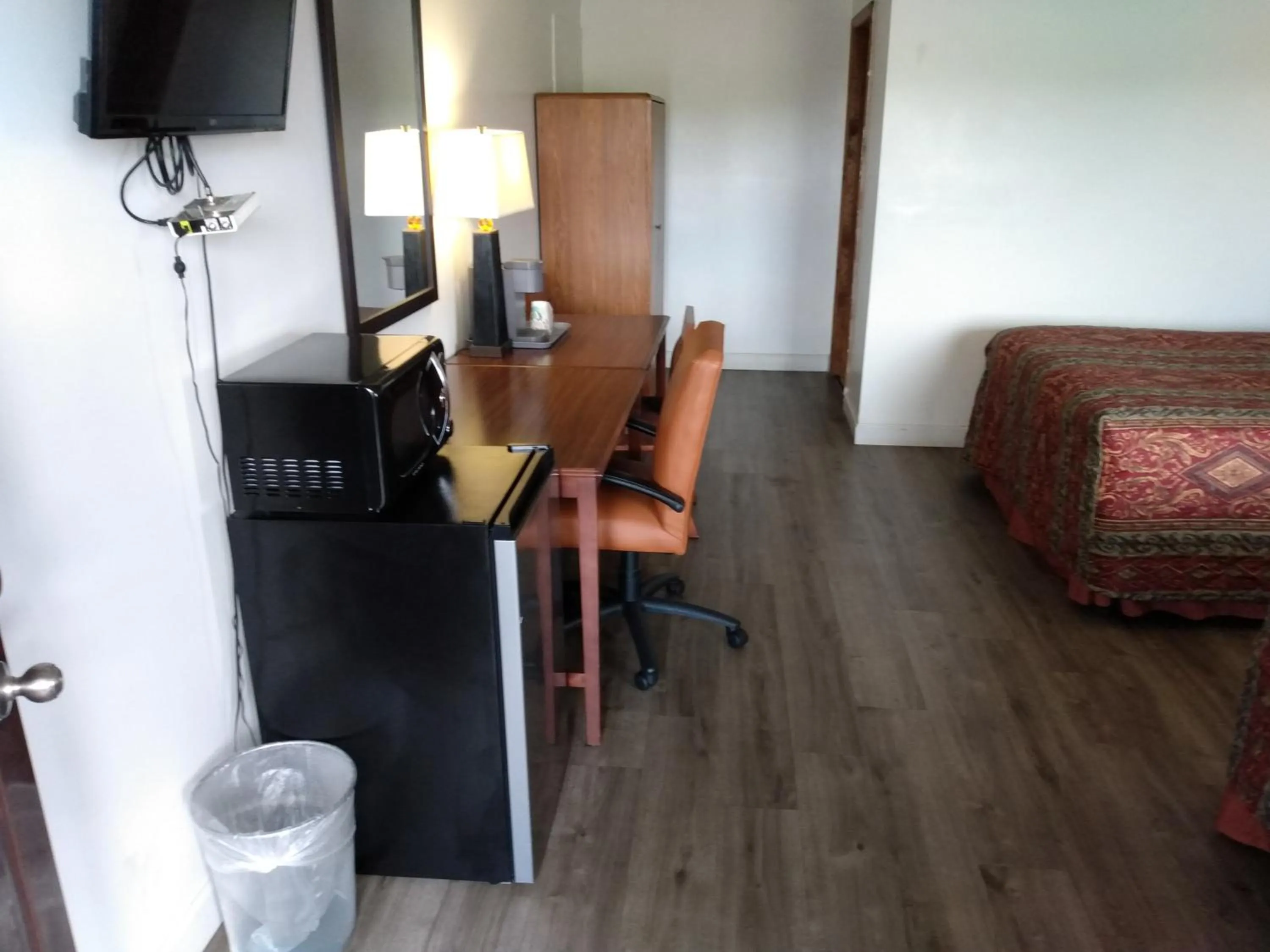 Bedroom in Eldorado Motel New Castle