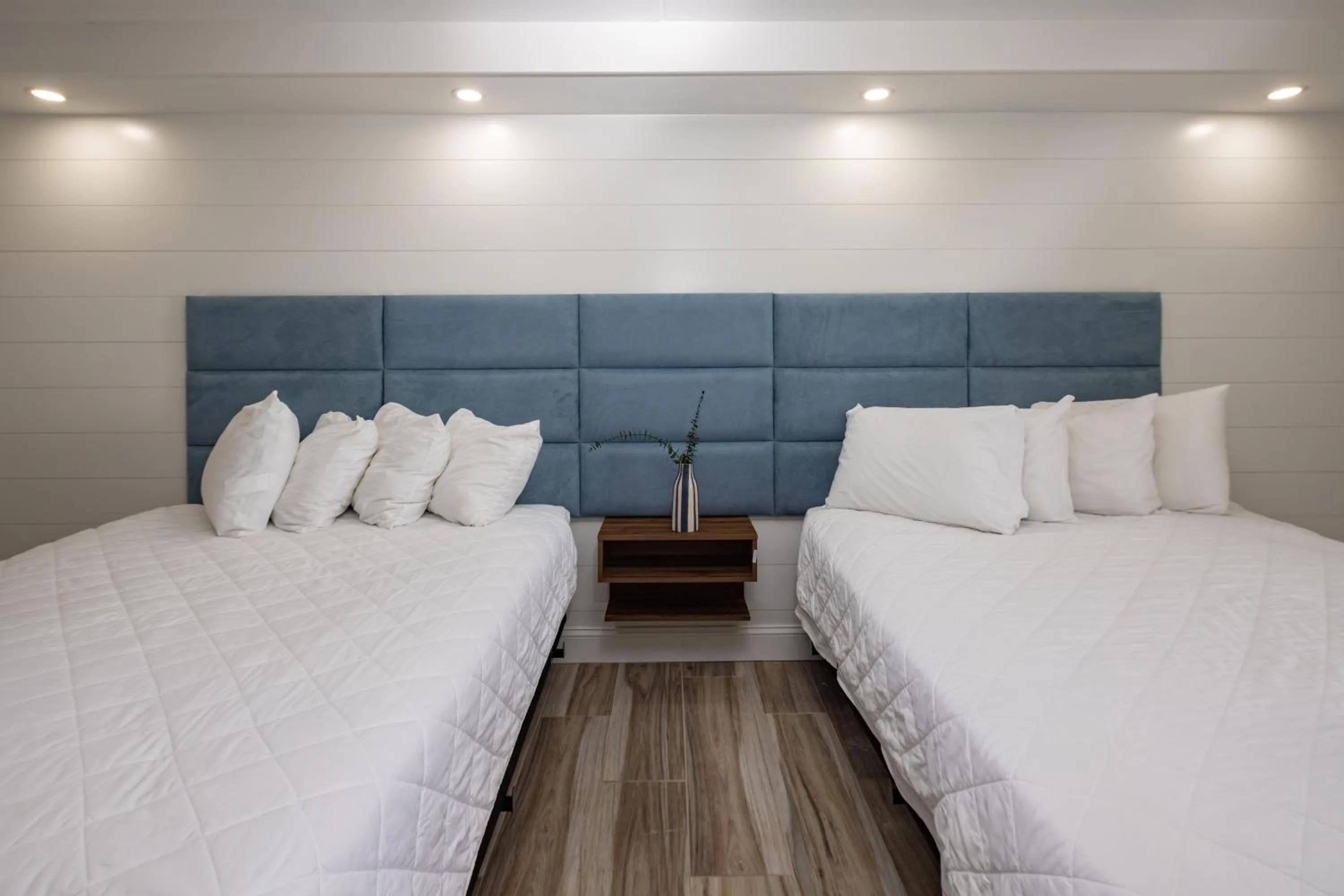 Bed in Aventura on the Ocean