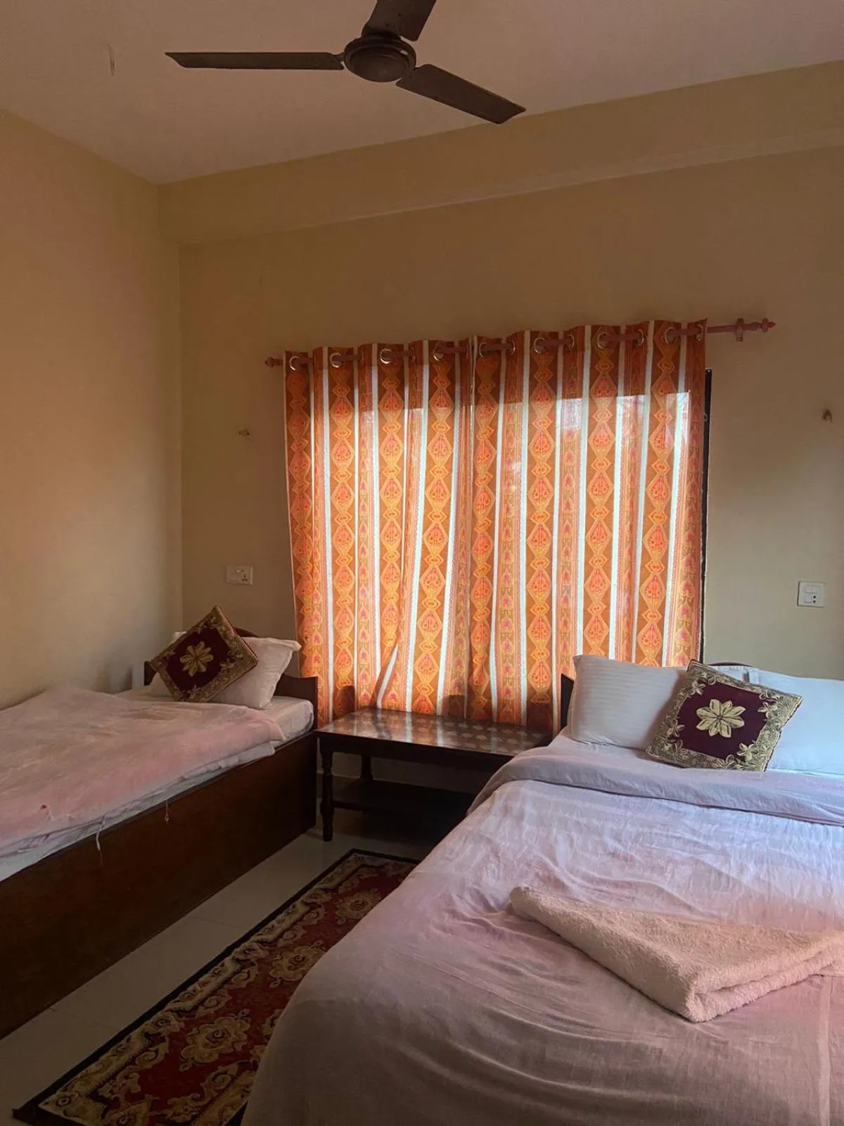 Bed in Hotel BhupuSainik Sauraha, Chitwan