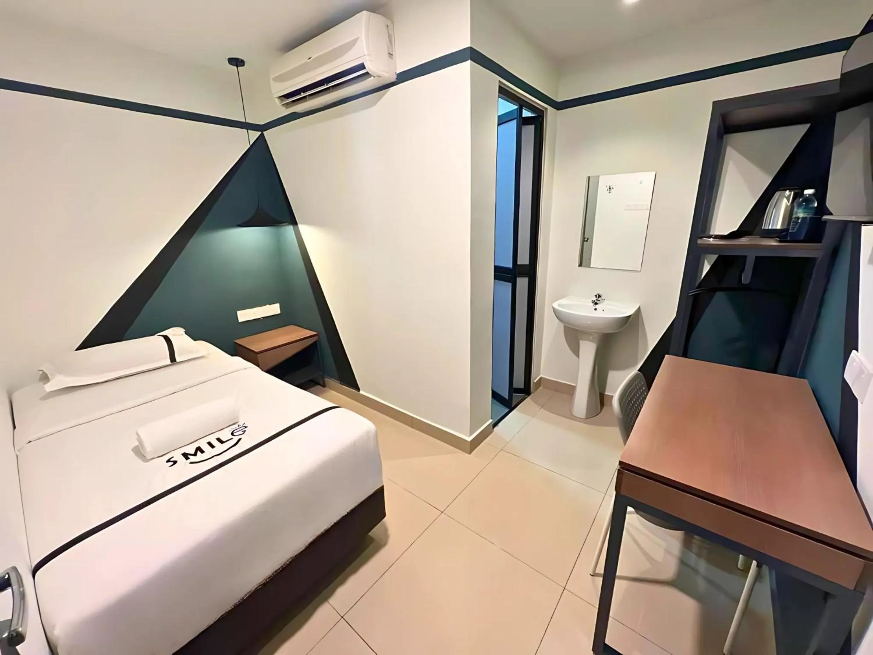 Bedroom, Bed in Smile Hotel Titiwangsa Pekeliling Sentul
