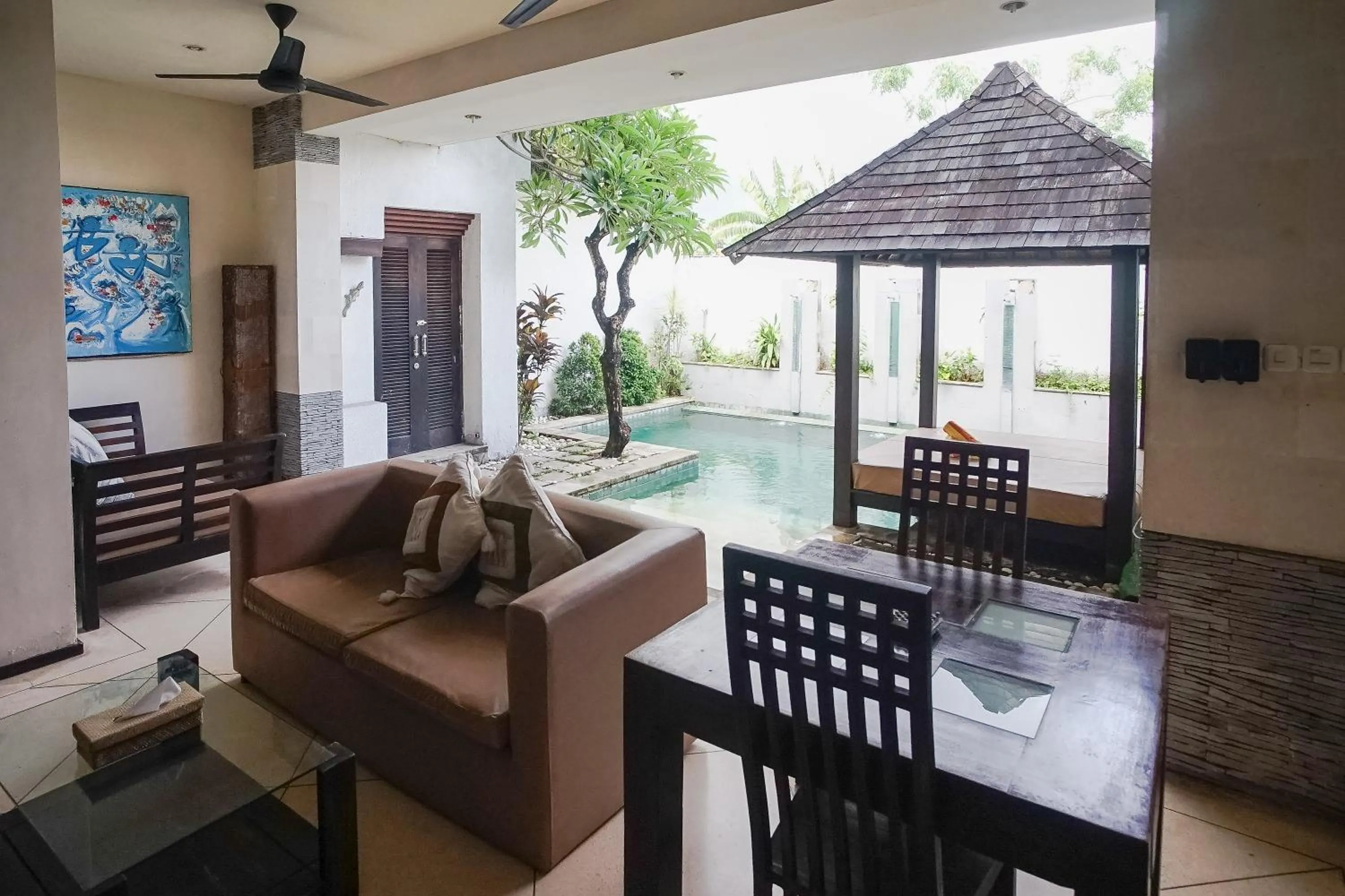 Swimming pool in Queen Rose Villa & Spa