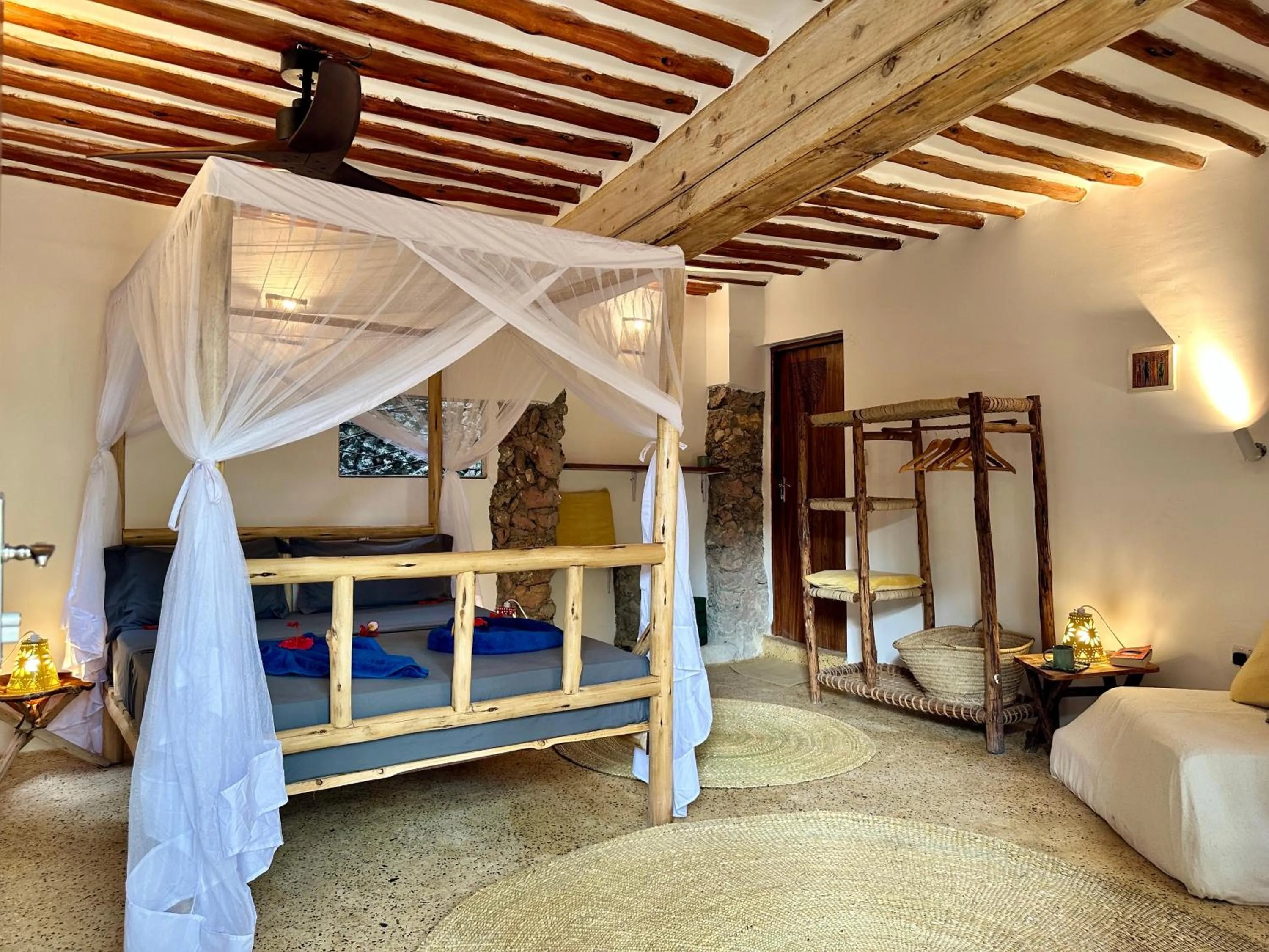 Bed in Kameleon Blue