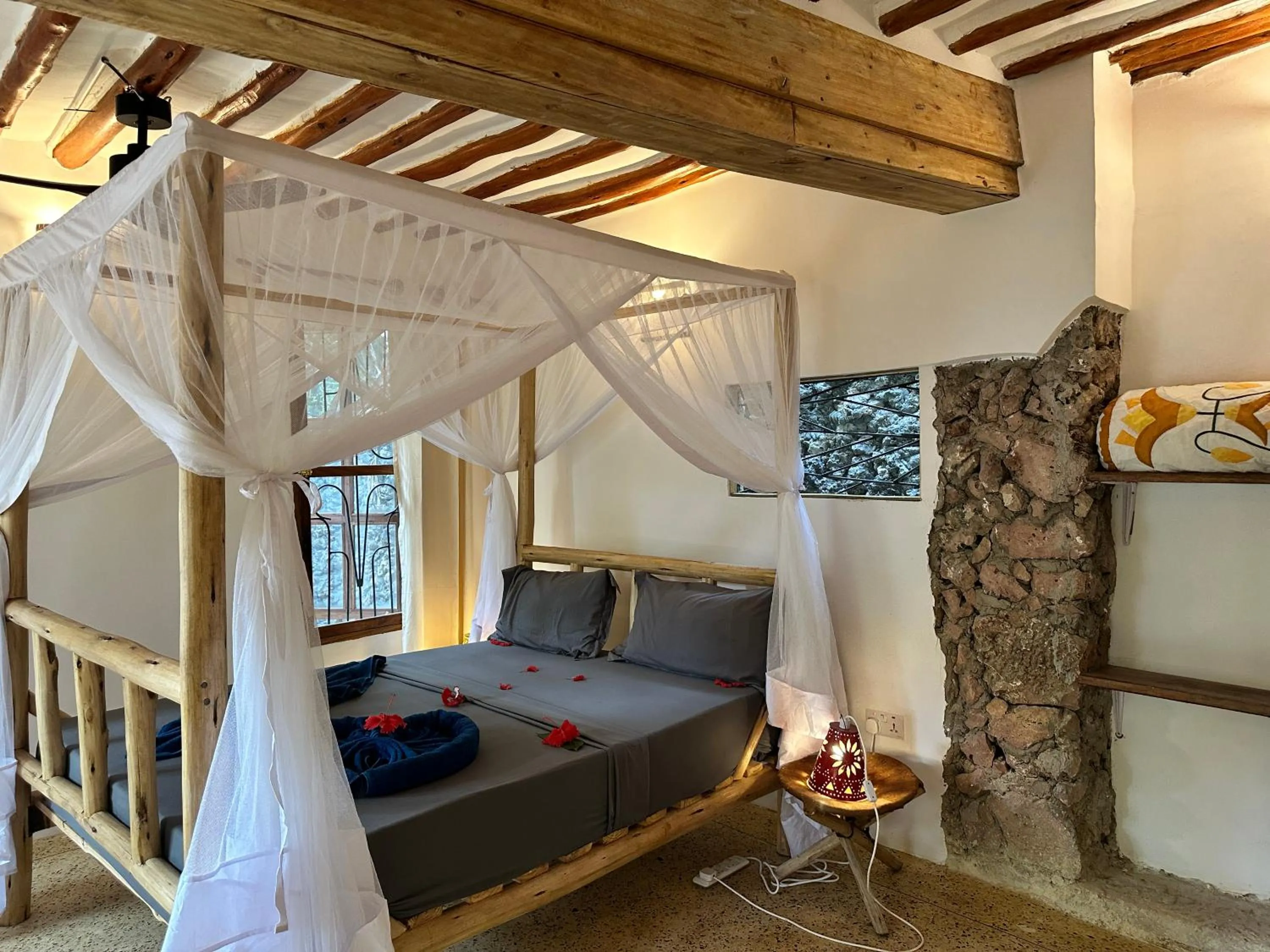 Bed in Kameleon Blue