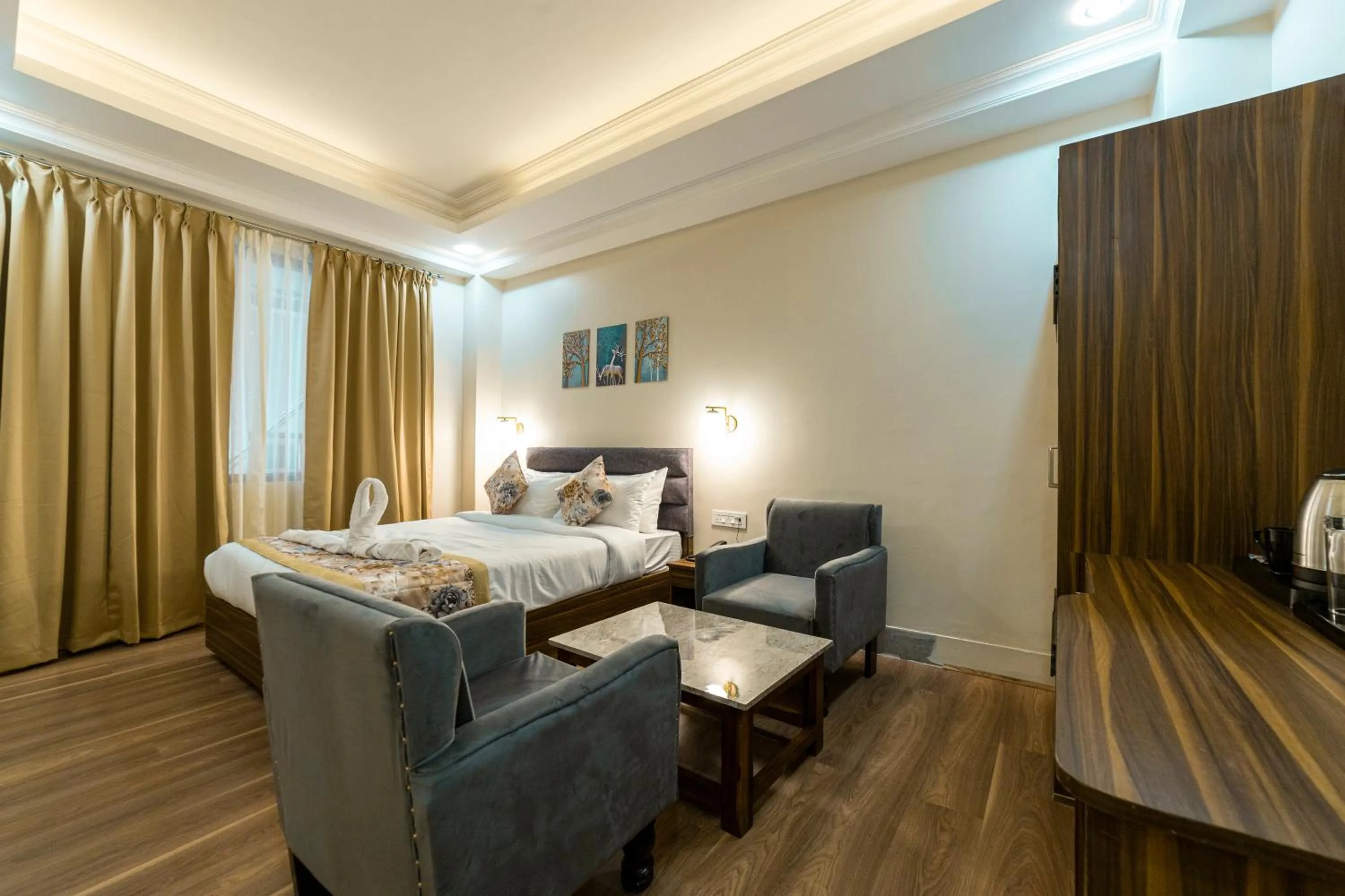 Photo of the whole room, Bed in Citrus Boutique Hotel