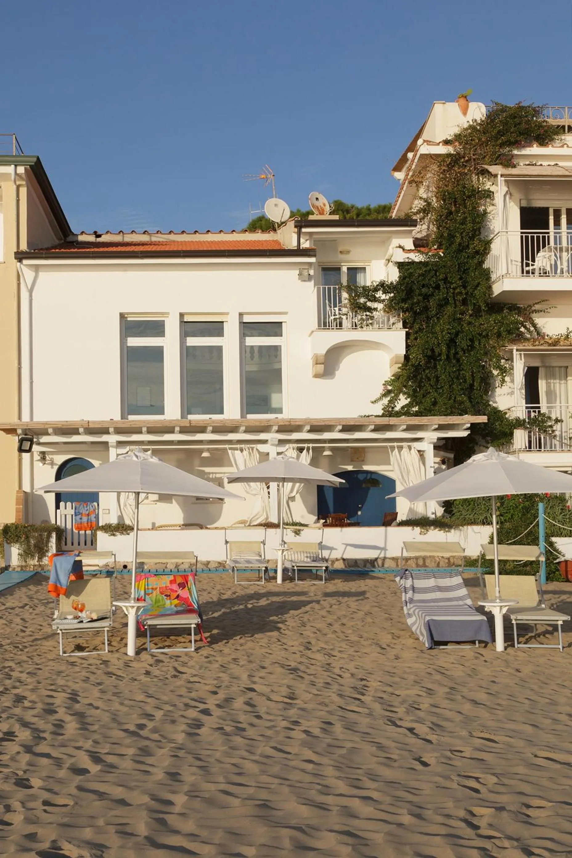 Property building in Hotel Aurora