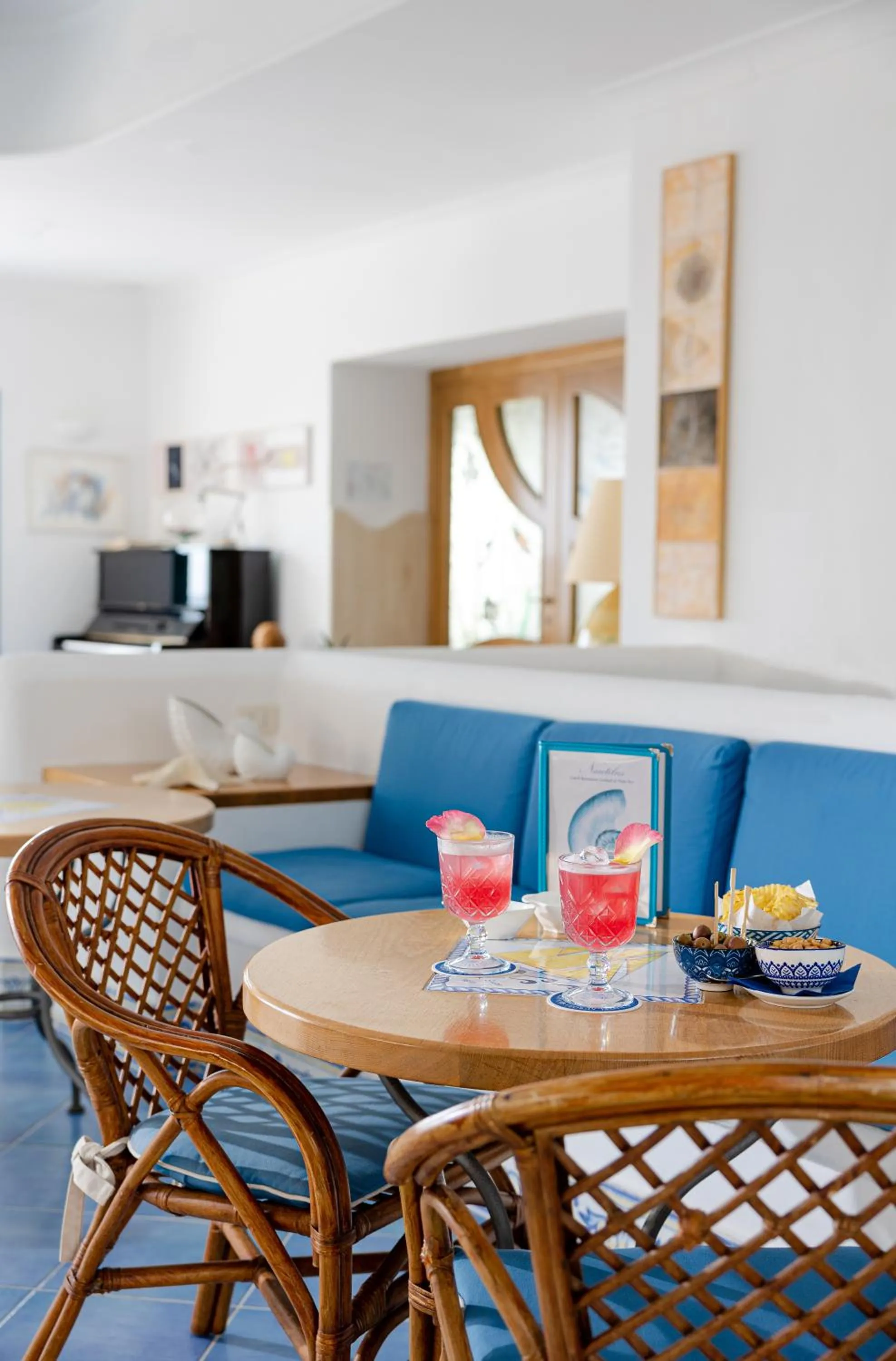 Food and drinks in Hotel Aurora