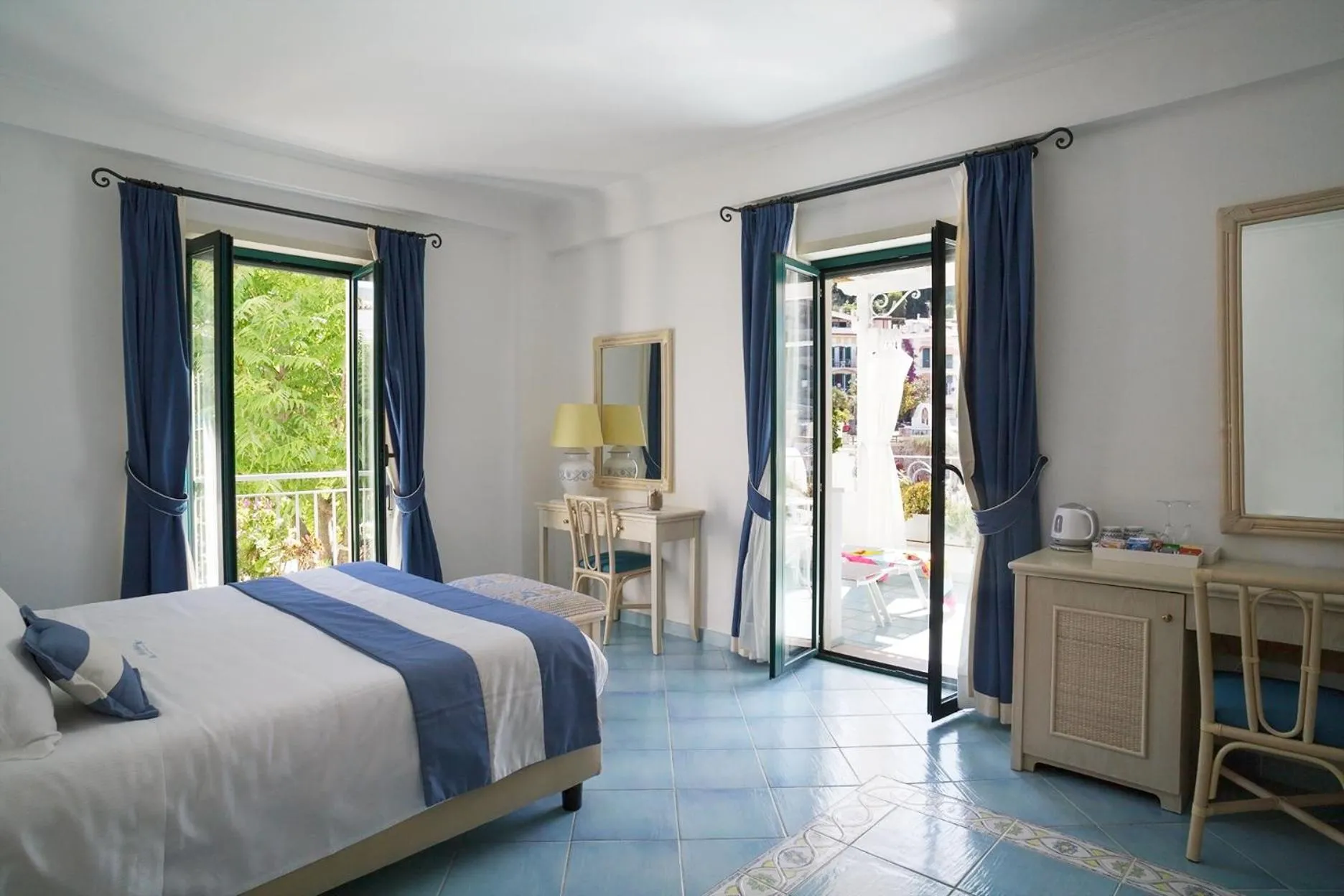 Bedroom, Bed in Hotel Aurora